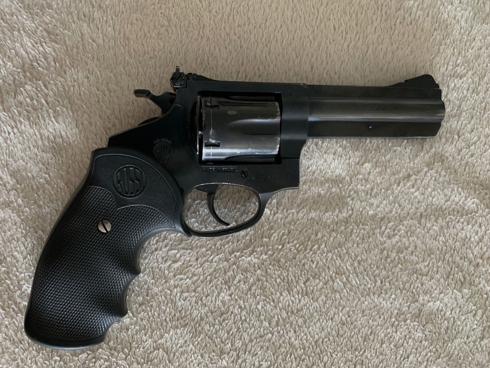 Selling revolver Rossi .357 Mag