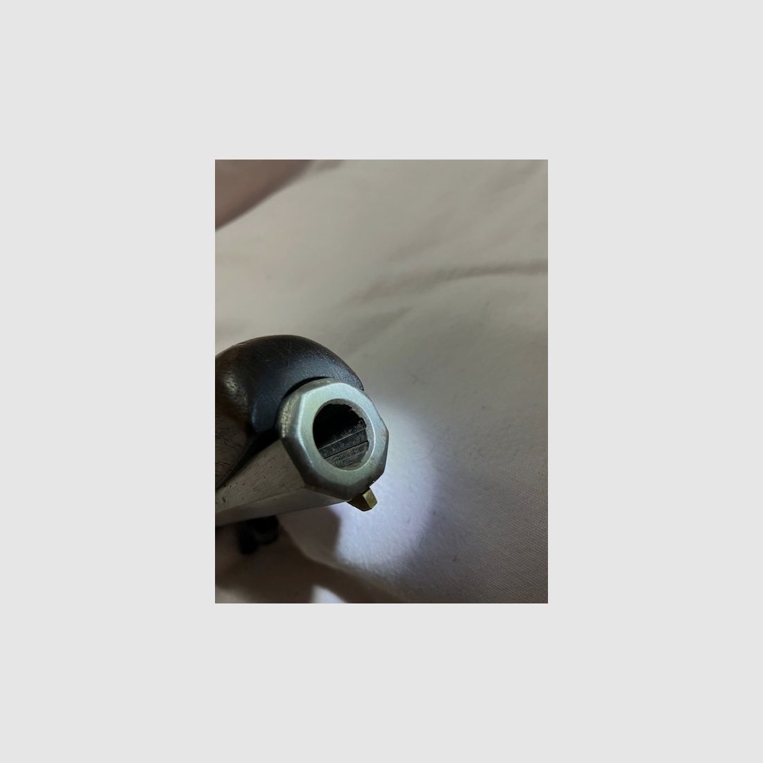 Derringer a percussione a caricamento frontale