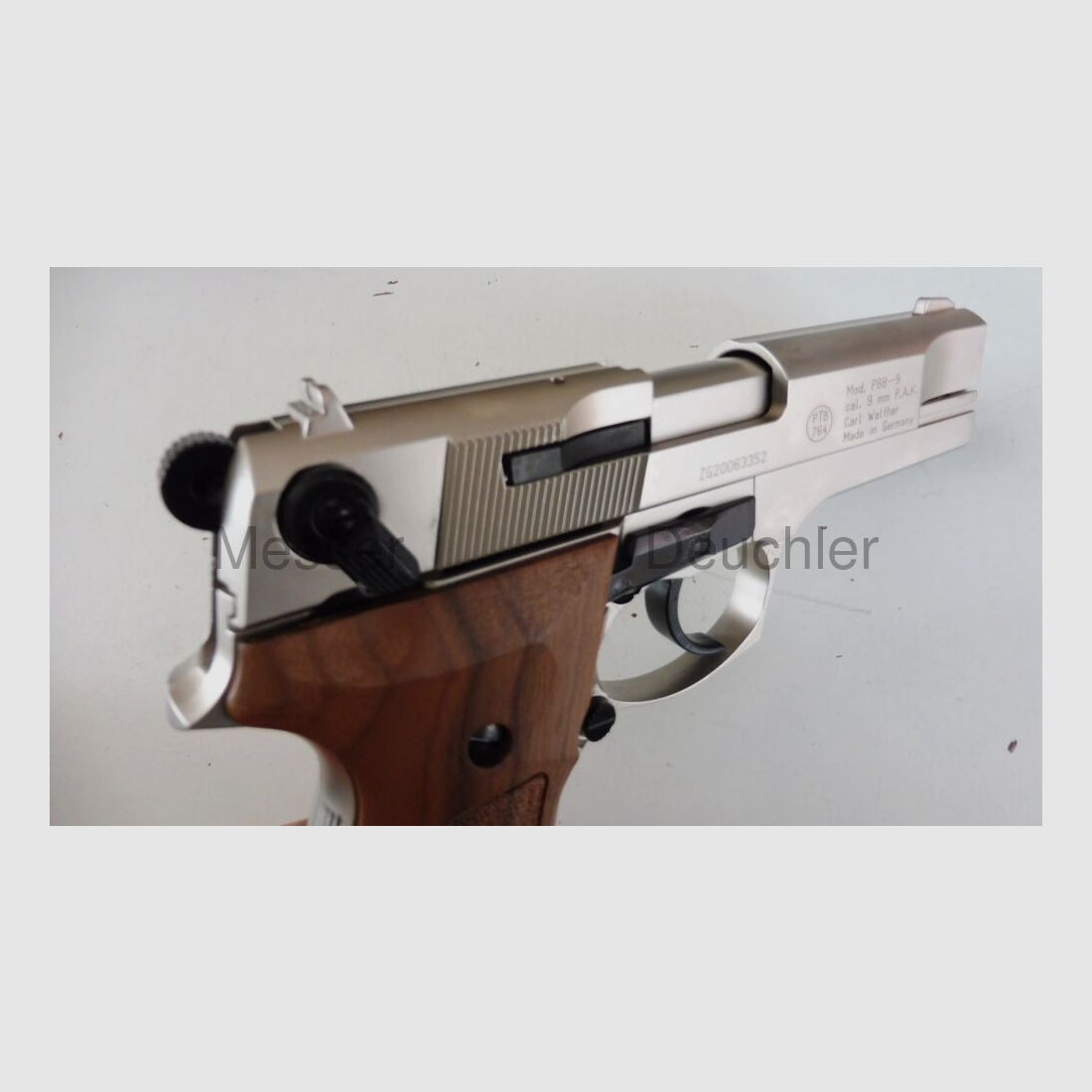 Walther P88 vernickelt/Holzgriffschalen