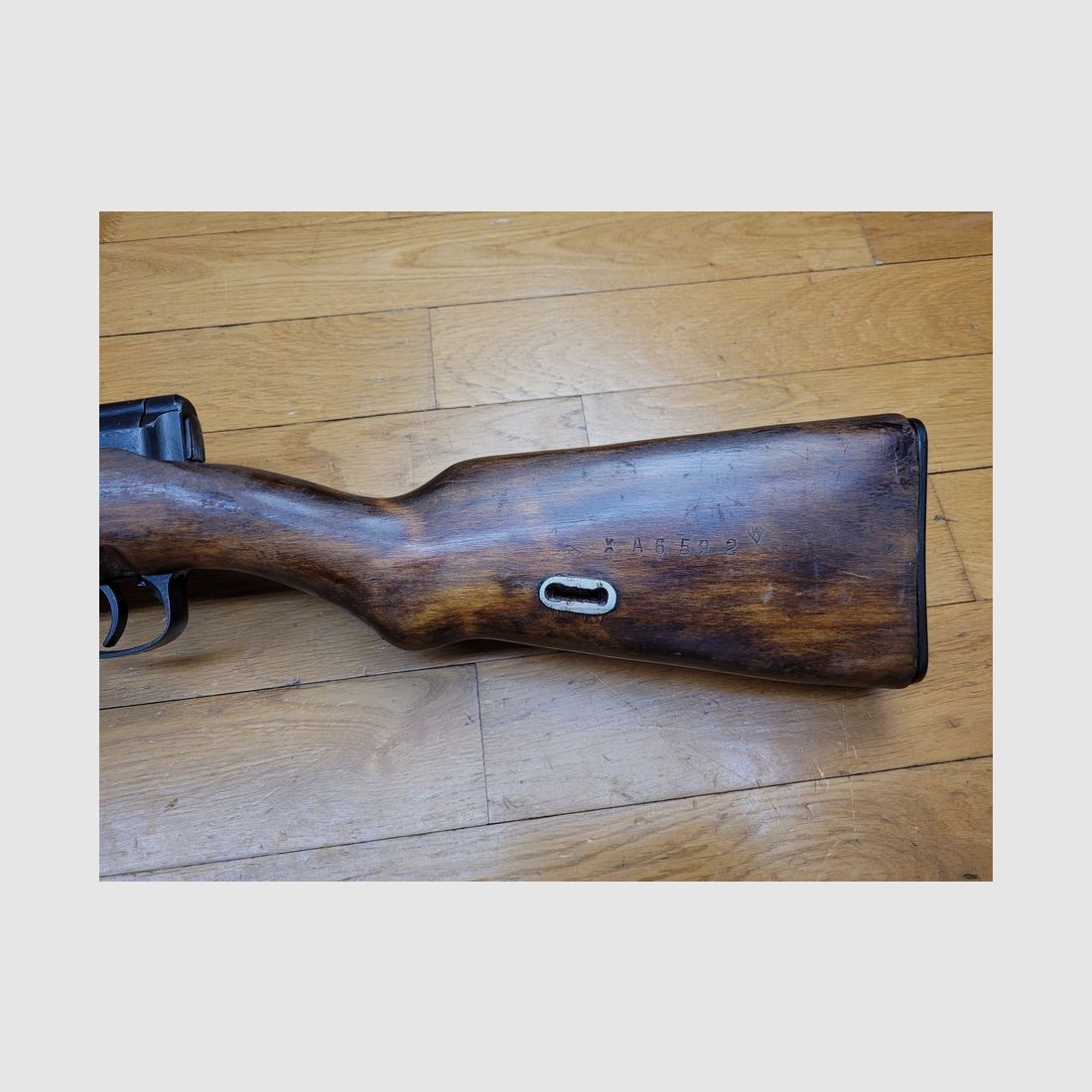 Emblematisches sowjetisches Selbstladegewehr SVT-40 – Tula Arsenal 1944 – Original unregistrierte Waffe – Mononummer – Originalkaliber 7,62x54r – Sehr guter Zustand ++, Bild 26 von 36