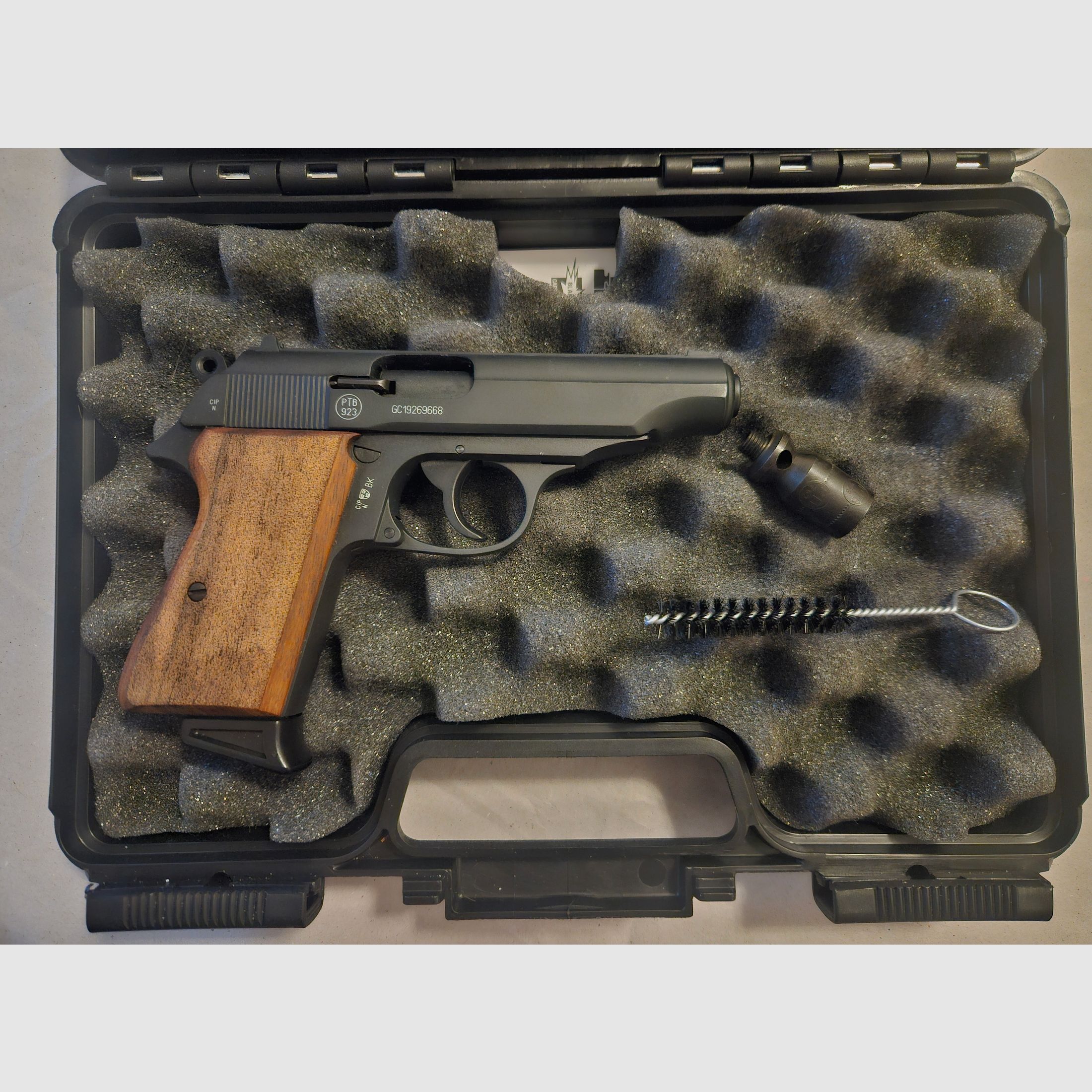 Walther PP Schreckschuss Pistole Kal. 9mm P.A.K. schwarz brüniert braune Griffschalen