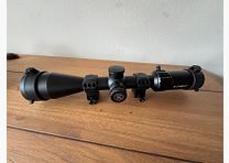 Element Optics Glas 2-16x50 HD Helix avec red dot dans la lunette