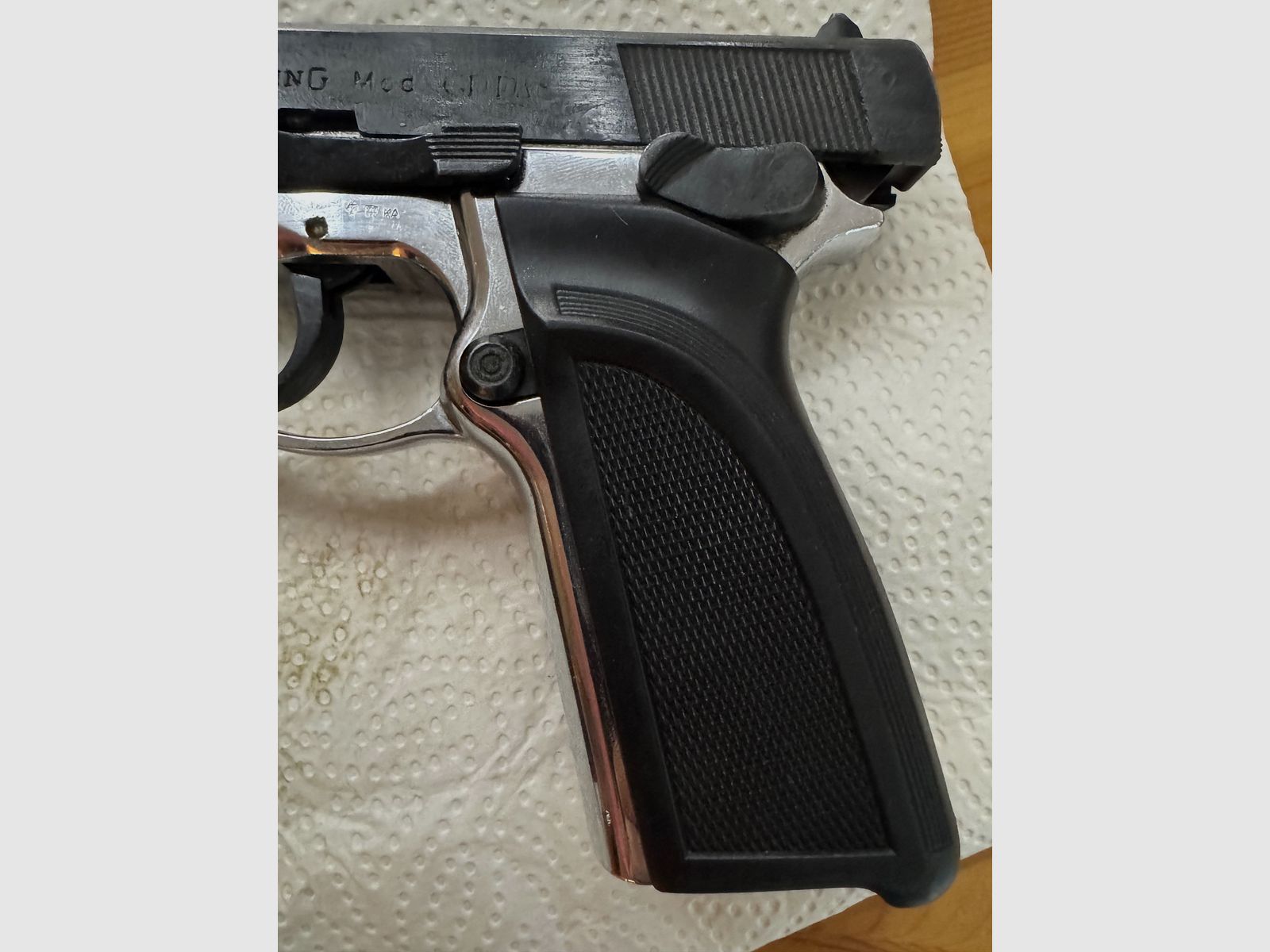 Browning GBDA 8 Ersatzteilspender mit Magazin.