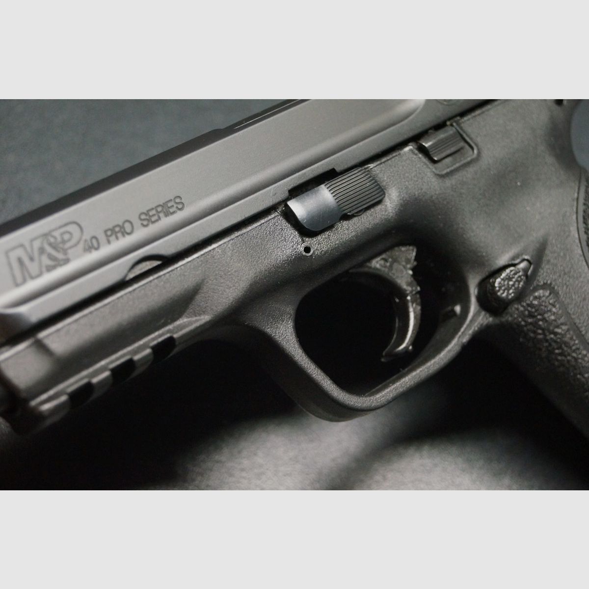 Smith & Wesson M&P40, Bild 5 von 6