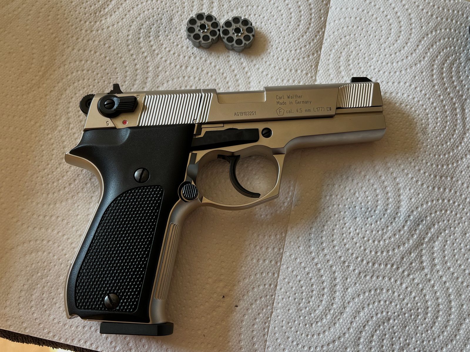 Walther CP88 Nickel-Finish, like new, CO2, air pistol