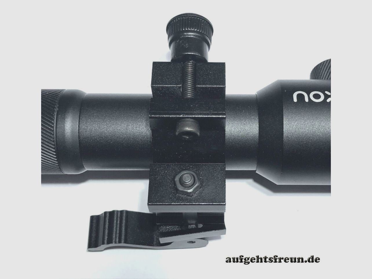 Noxar XRM-03 verstelbare houder voor IR-lampen