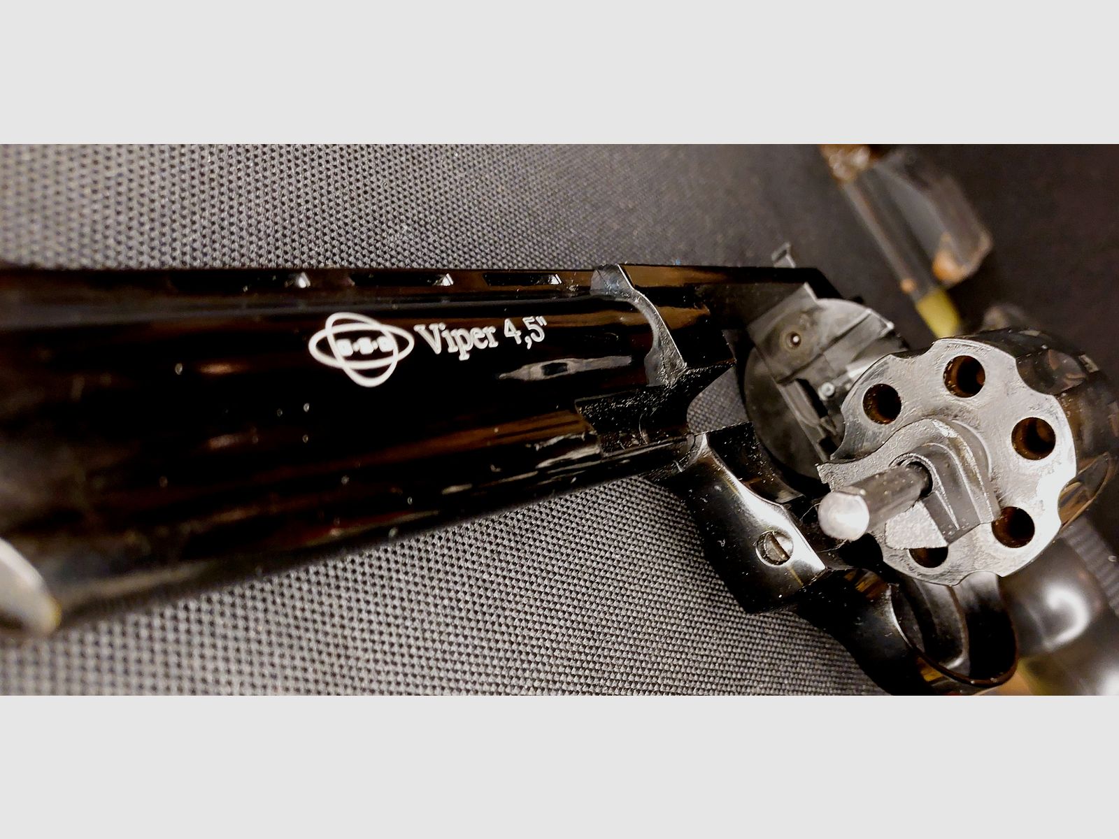 Ekol Viper 4,5 Zoll Schreckschuss Revolver Schwarz 9 mm R.K. (PTB 1003)