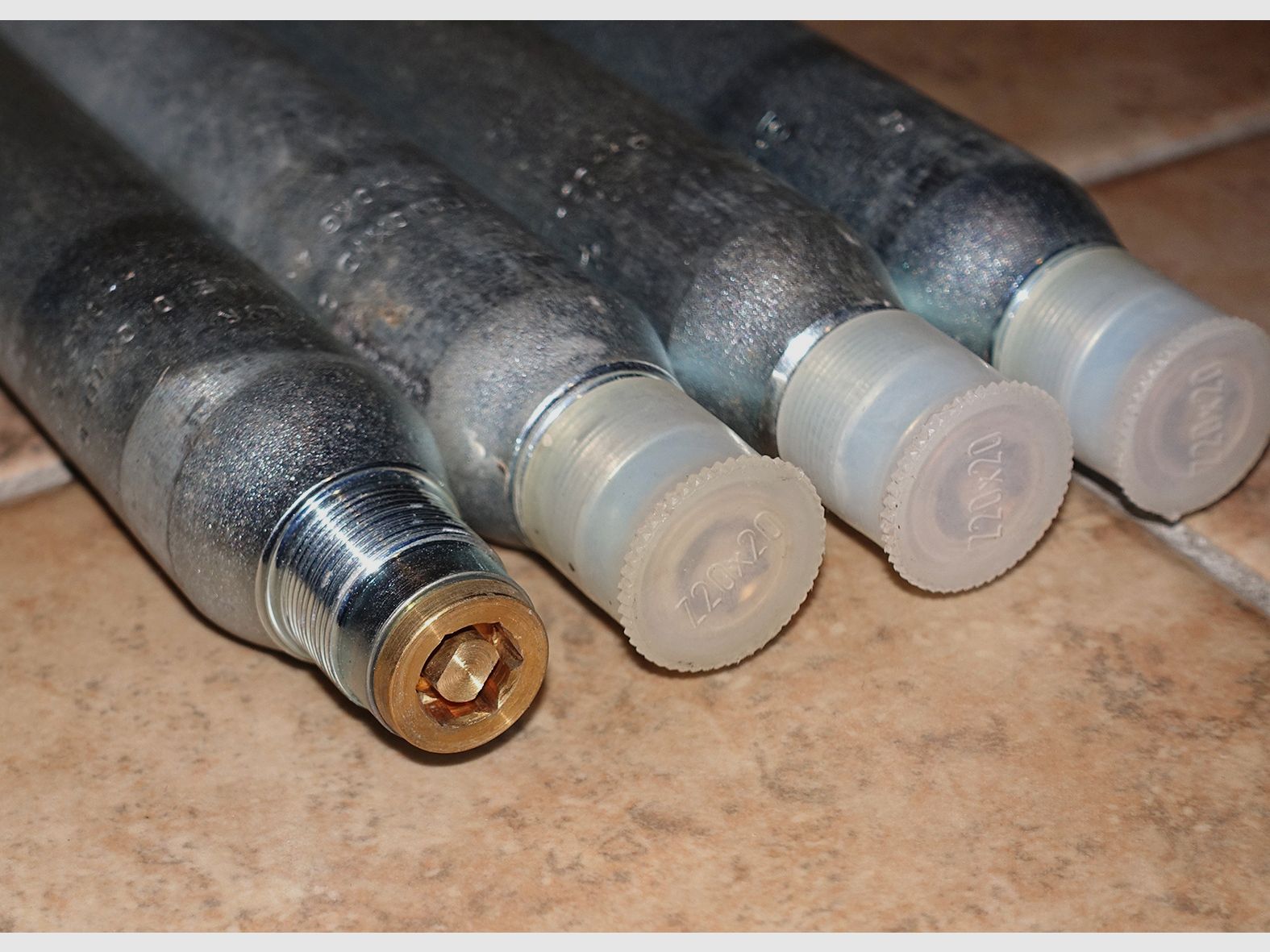 Unused Steyr CO2 cartridges / from stock / e.g. for Steyr LG88/LG91