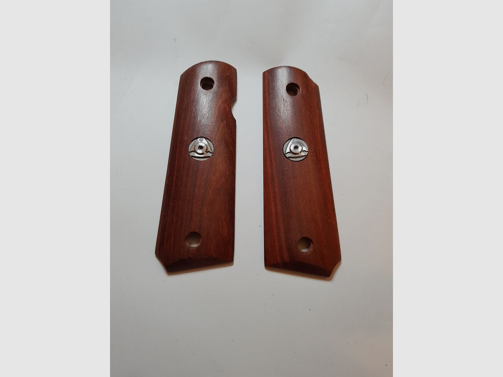 Griffschalen der Colt 1911 oder ME Sport 1911
