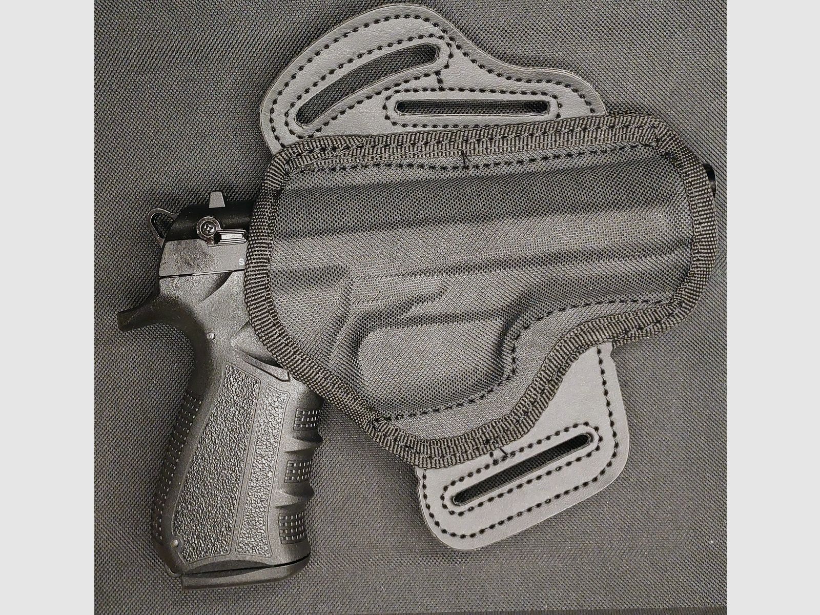 Zoraki 918 9mm P.A.K. negro - antiguo (PTB 965) con nueva funda de Cordura