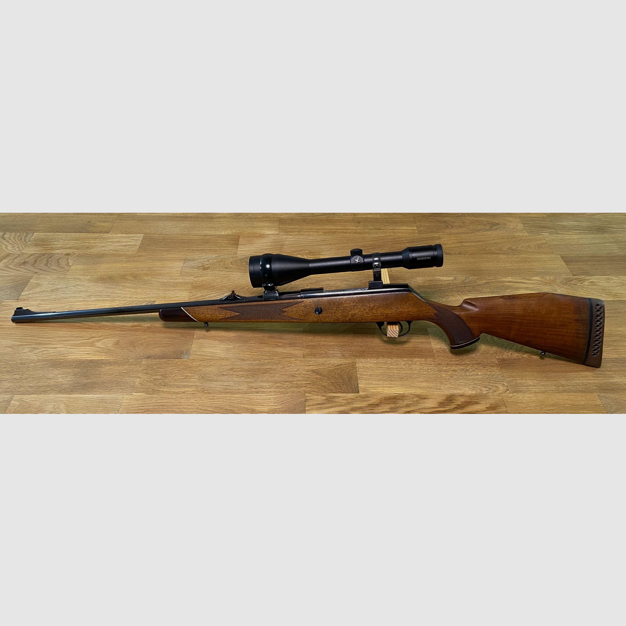 Voere Titan II Repetierbüchse Kaliber 7x64 mit Swarovski Habicht 8x56