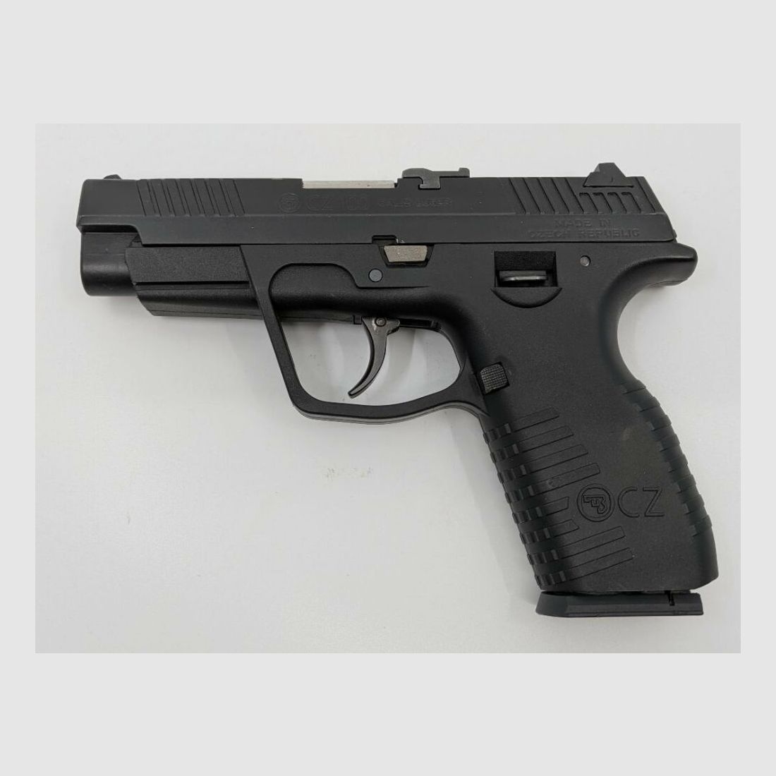 CZ CZ100