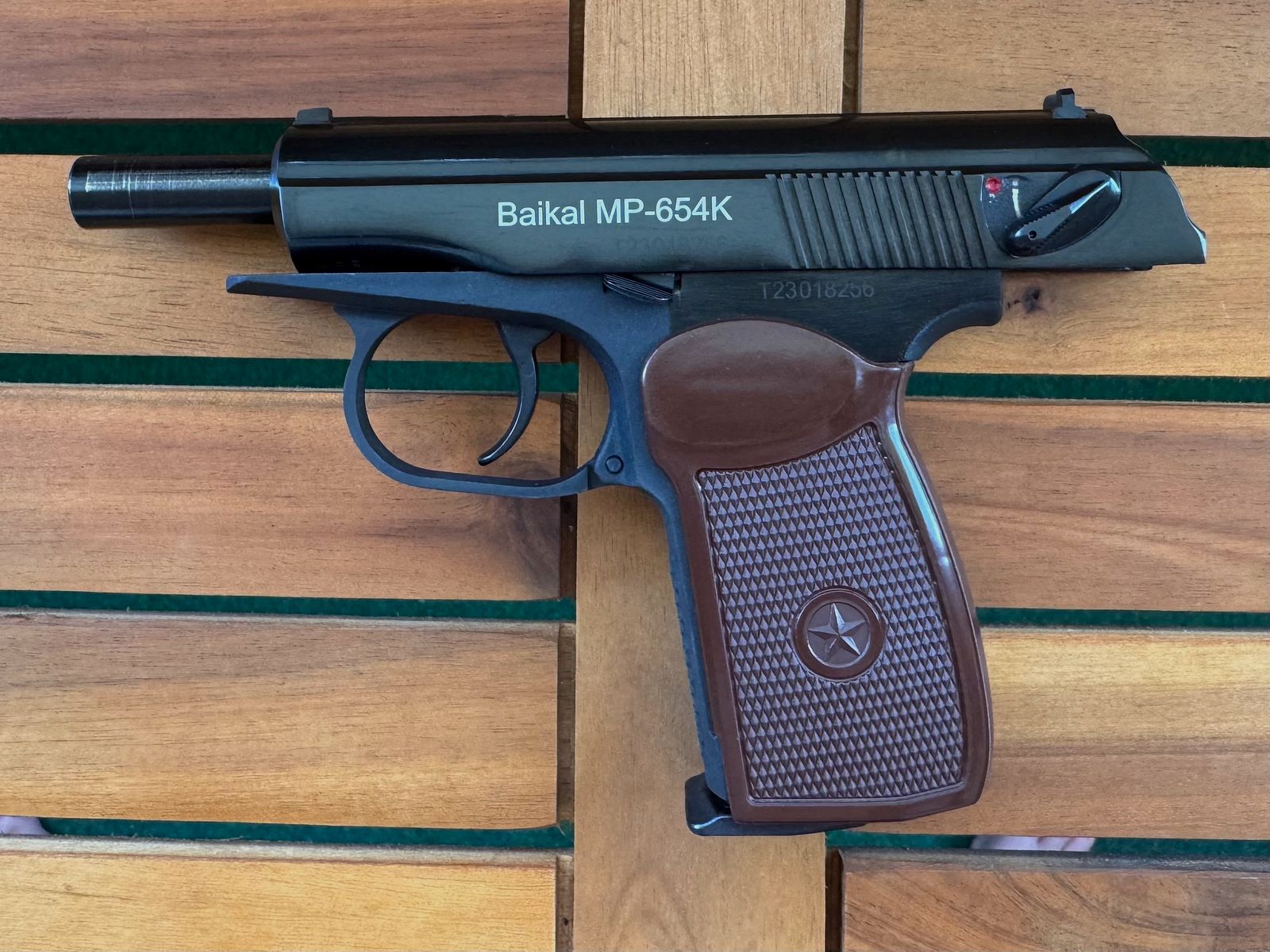 Baikal MP-654K CO₂ pistolet à air 4,5 mm BB – Original Makarov | État de collection