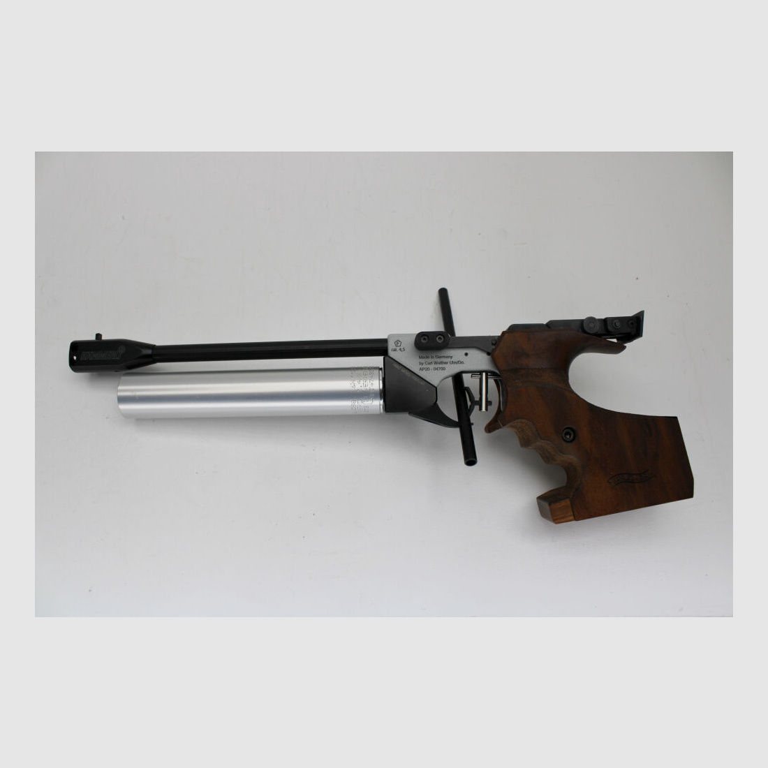 Pistolet à air LP Hämmerli AP20 PRO cal. 4,5mm avec mallette et carte de petites pièces