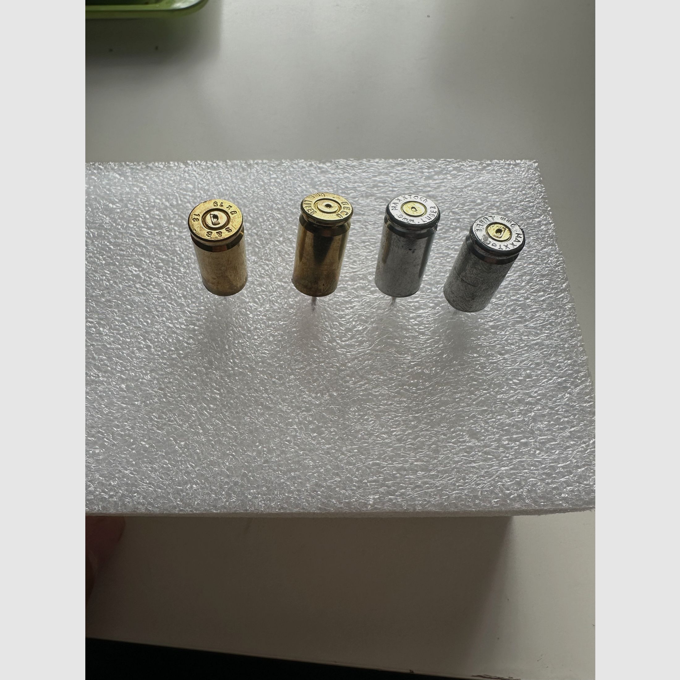 Pinnwandspelden 9mm Luger 9x19 