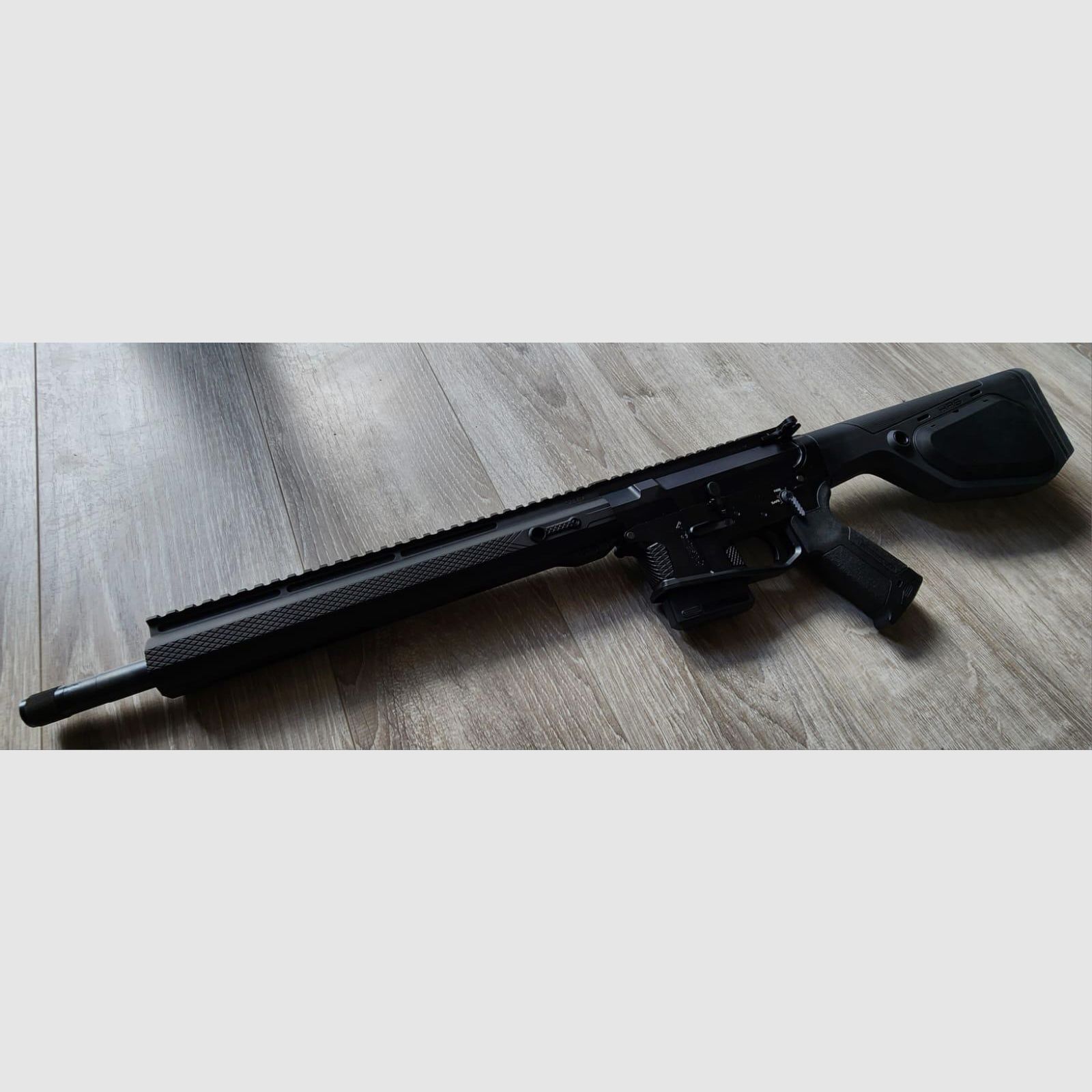 Hera 15th Gen. 2 met een looplengte van 16,75 inch in kaliber .223 remington