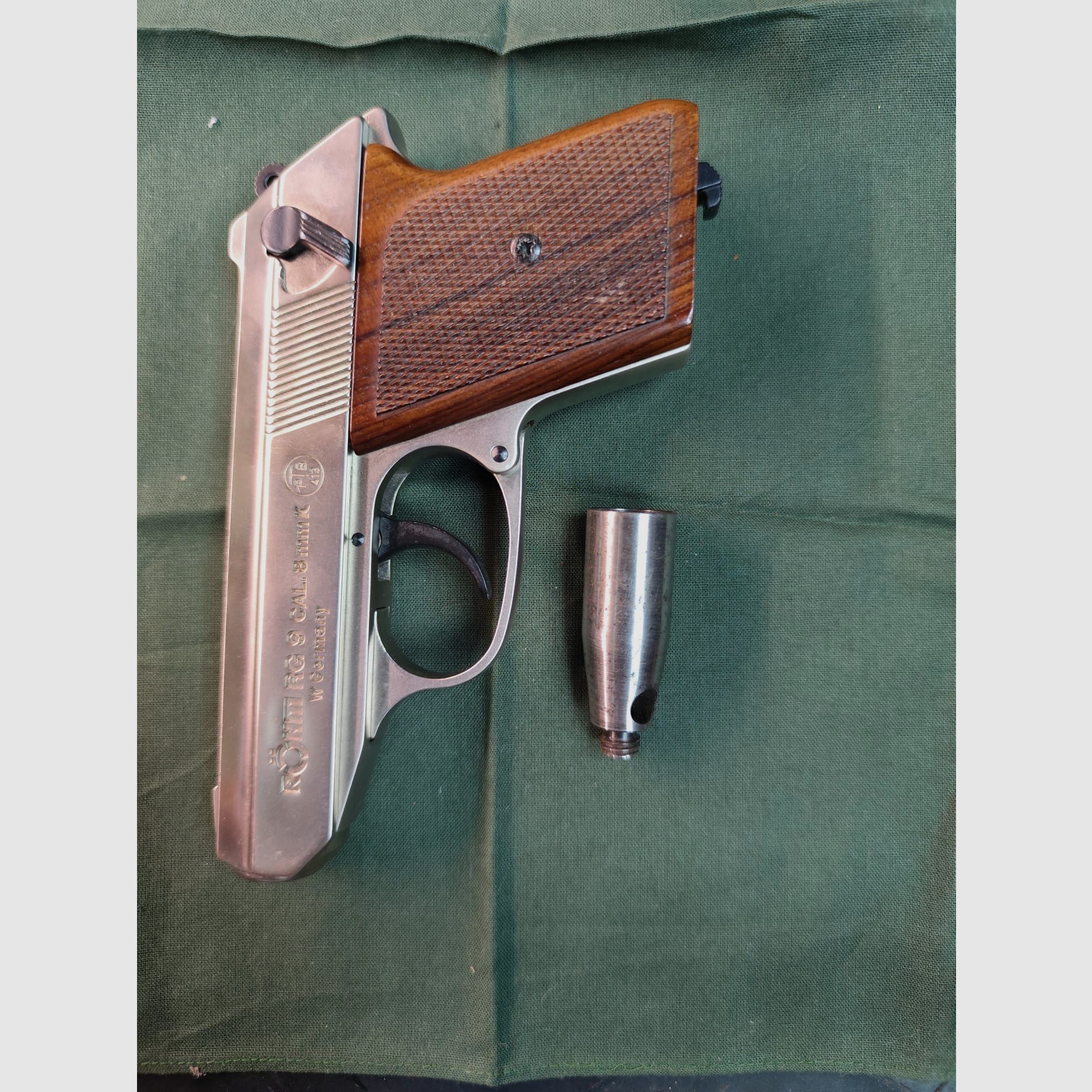 Röhm RG 9 8mm Nickel Holzgriffe P.A.K. 413 Sammlerwaffe