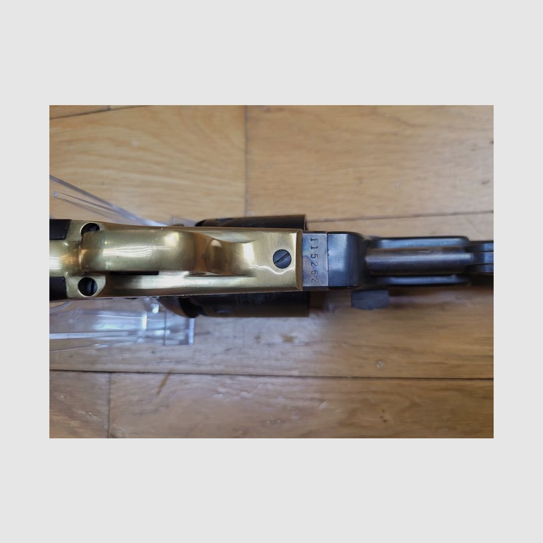 Bellissimo revolver Colt 1851 Uberti a polvere nera – Modello Navy "Sheriff" – Cal 36 – Canne da 5 pollici – Arma del 1982 – Condizioni come nuova, immagine 9 di 14
