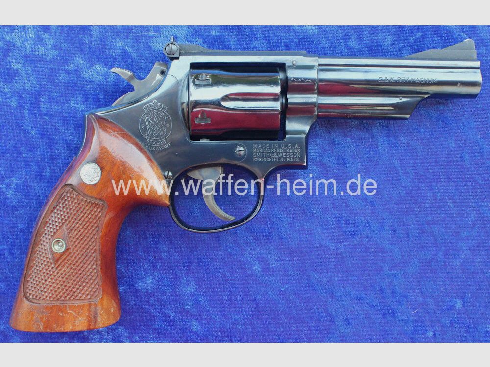 Smith & Wesson 19 - 2 / 4