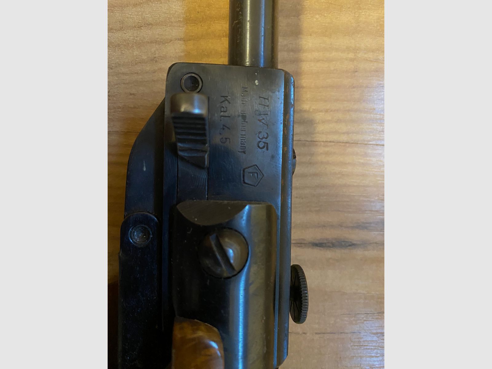 Weihrauch HW 35 mit F und Zielfernrohr der Marke Hubertus 4 x 20