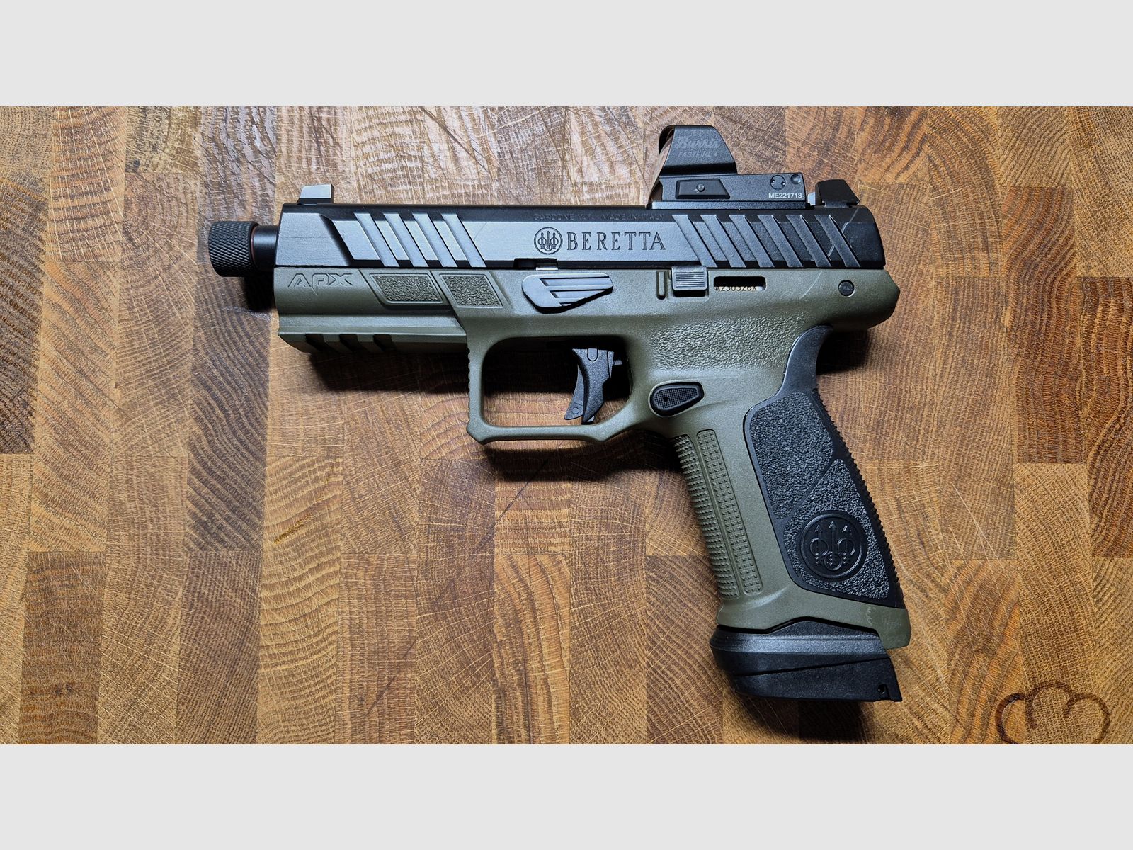 Beretta Pistool APX A1 Tactical 9mm met Red Dot Burris Fast Fire 4