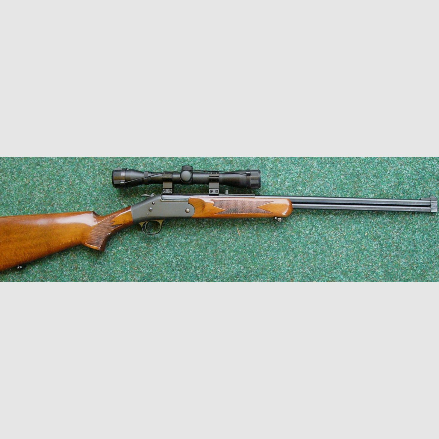 Rhöner Bockbüchsflinte  (Schonzeitbüchse) Cal. 9mm Flobert (glatter Lauf) + .22 lfb, mit Zielfernrohr 4 x 32, gebraucht, guter Zustand 