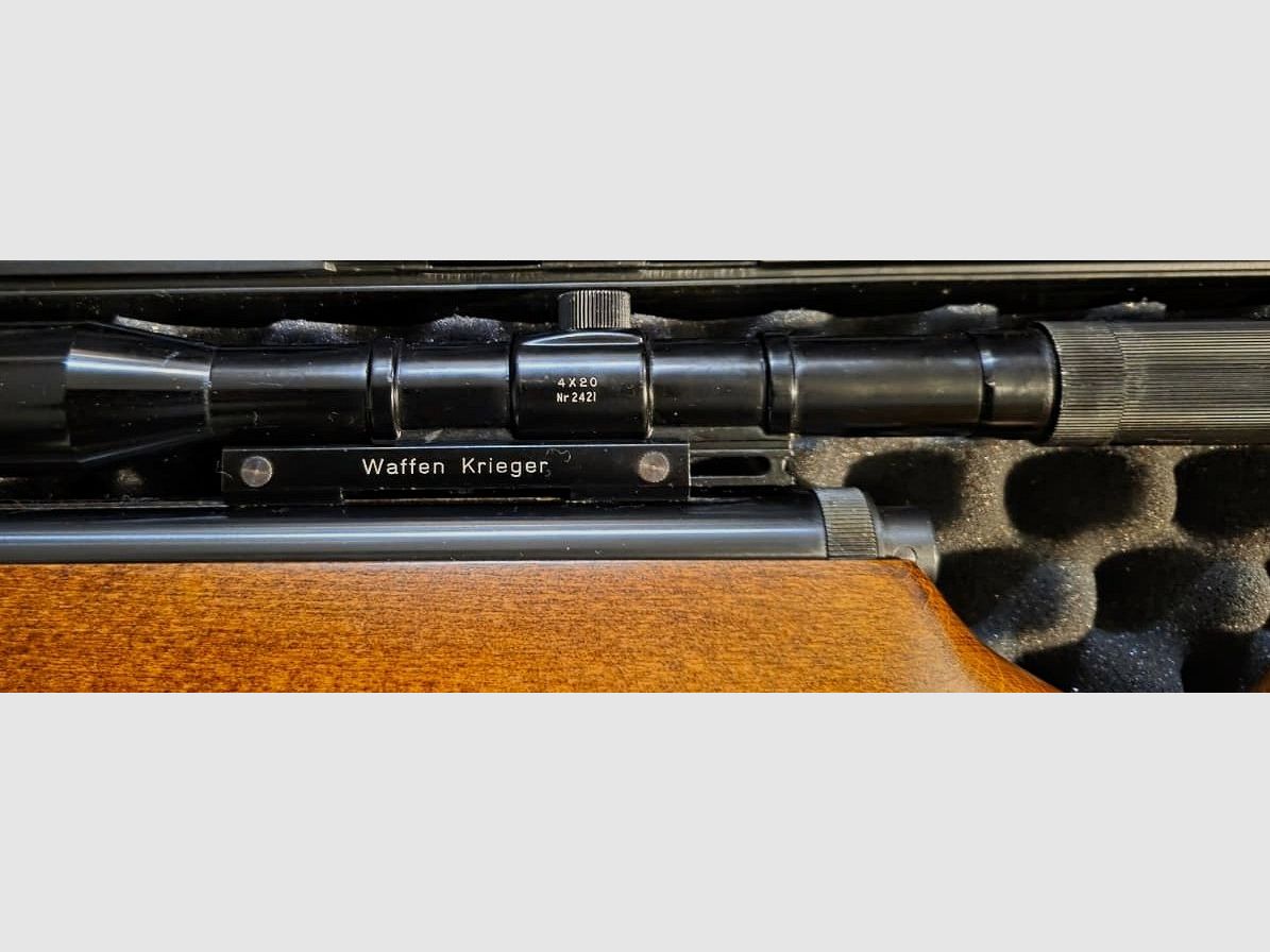 Selbstladebüchse Voere Benteler 55 .22LR
