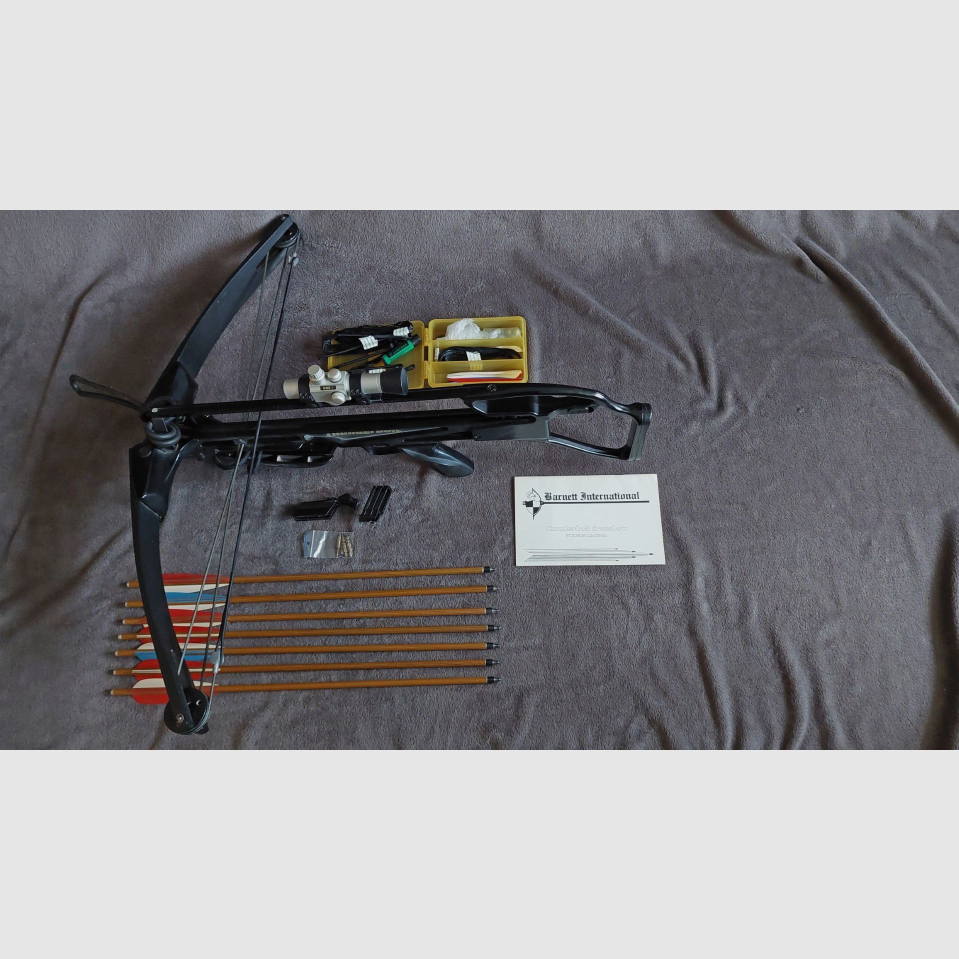Schwere Armbrust Barnett Thunderbolt mit 18 originalen Pfeilen, (ohne Zielfernrohr/Rotpunkt/Laservisier)