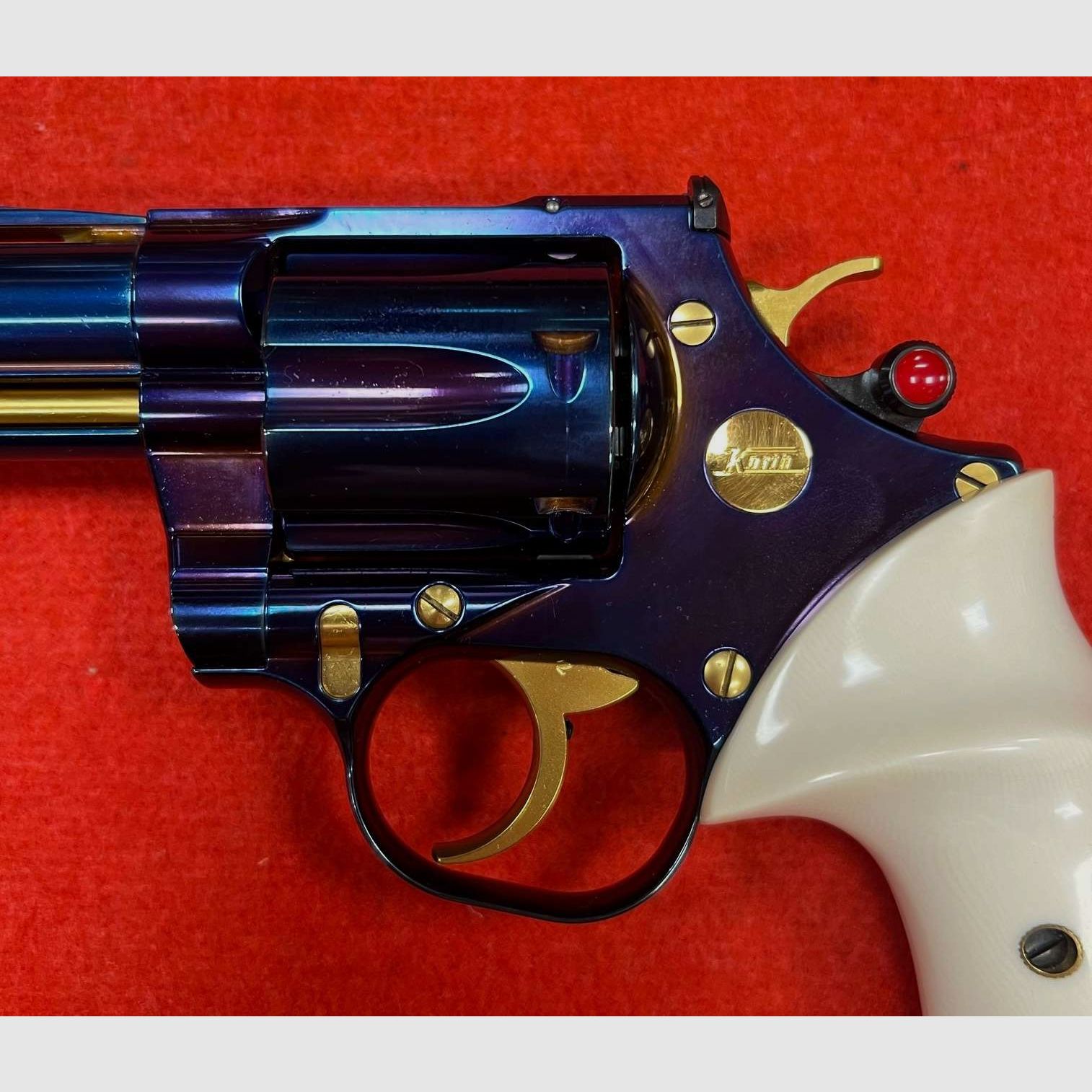 Korth Revolver Classic Glossy Blue Plasma 3″ Cal.357 Magnum, image 11 sur 16