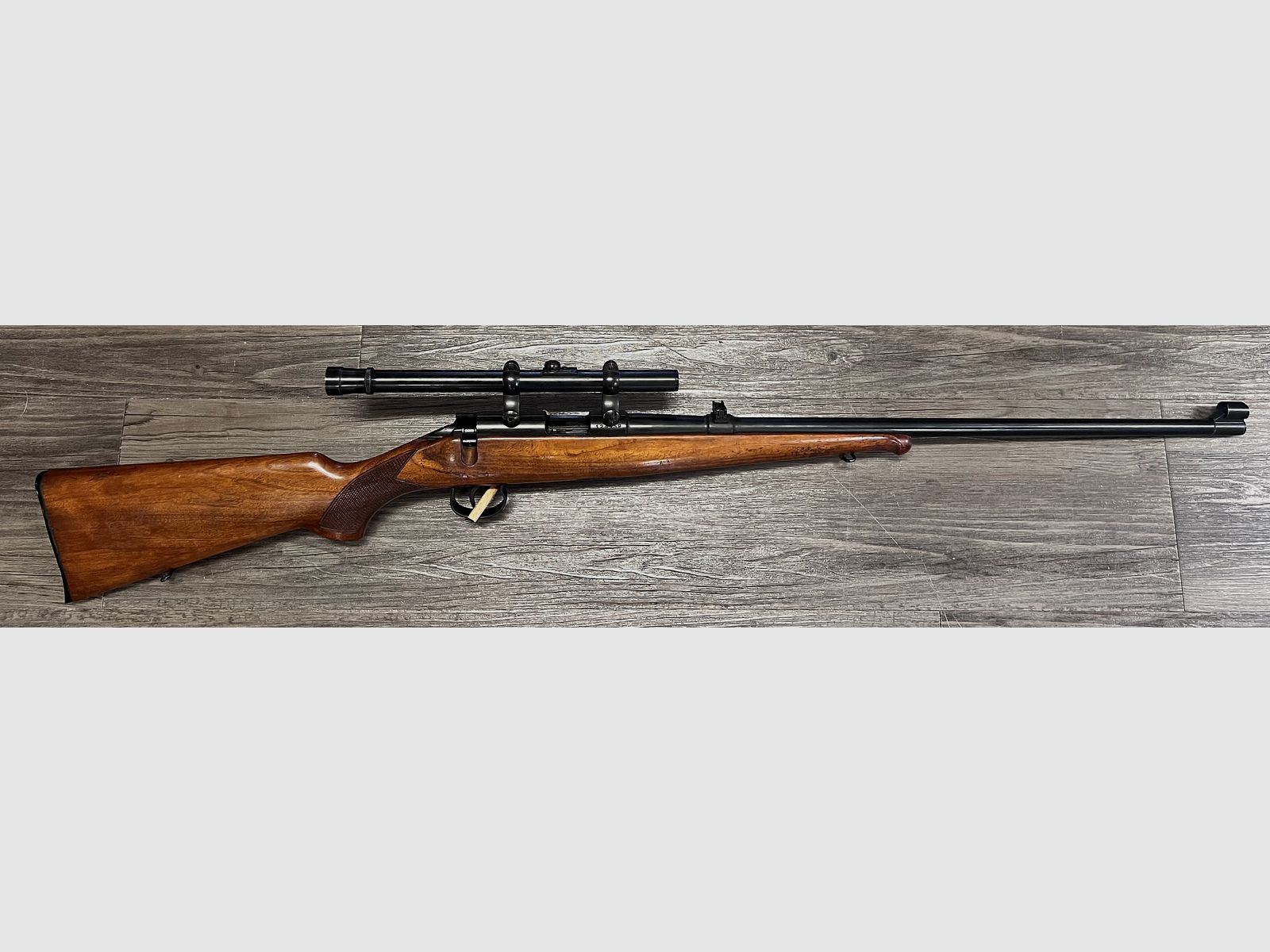 Brugt BRNO salonriffel 22Lr, billede 1 af 3