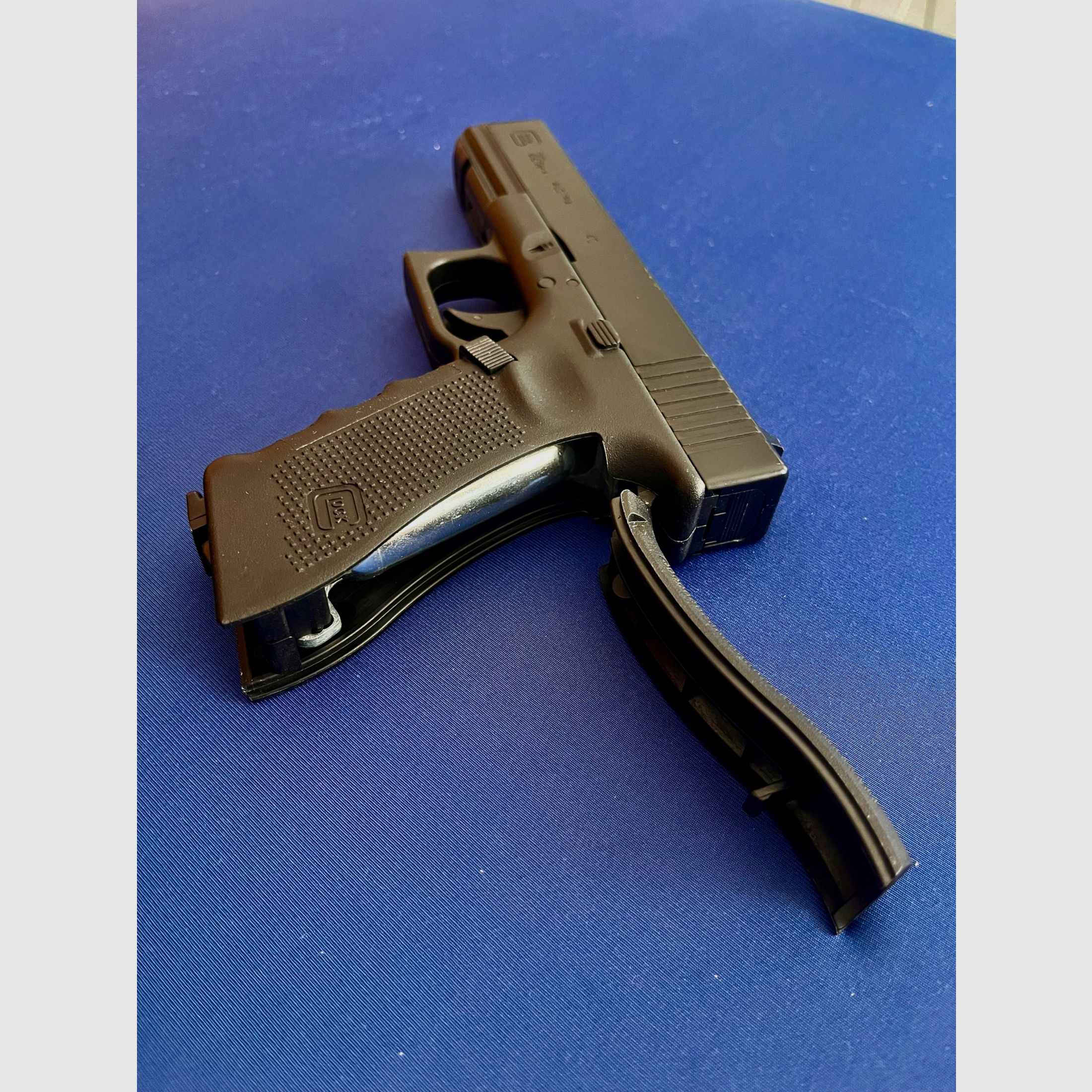 Glock 22 gen4 CO2, zdjęcie 7 z 9