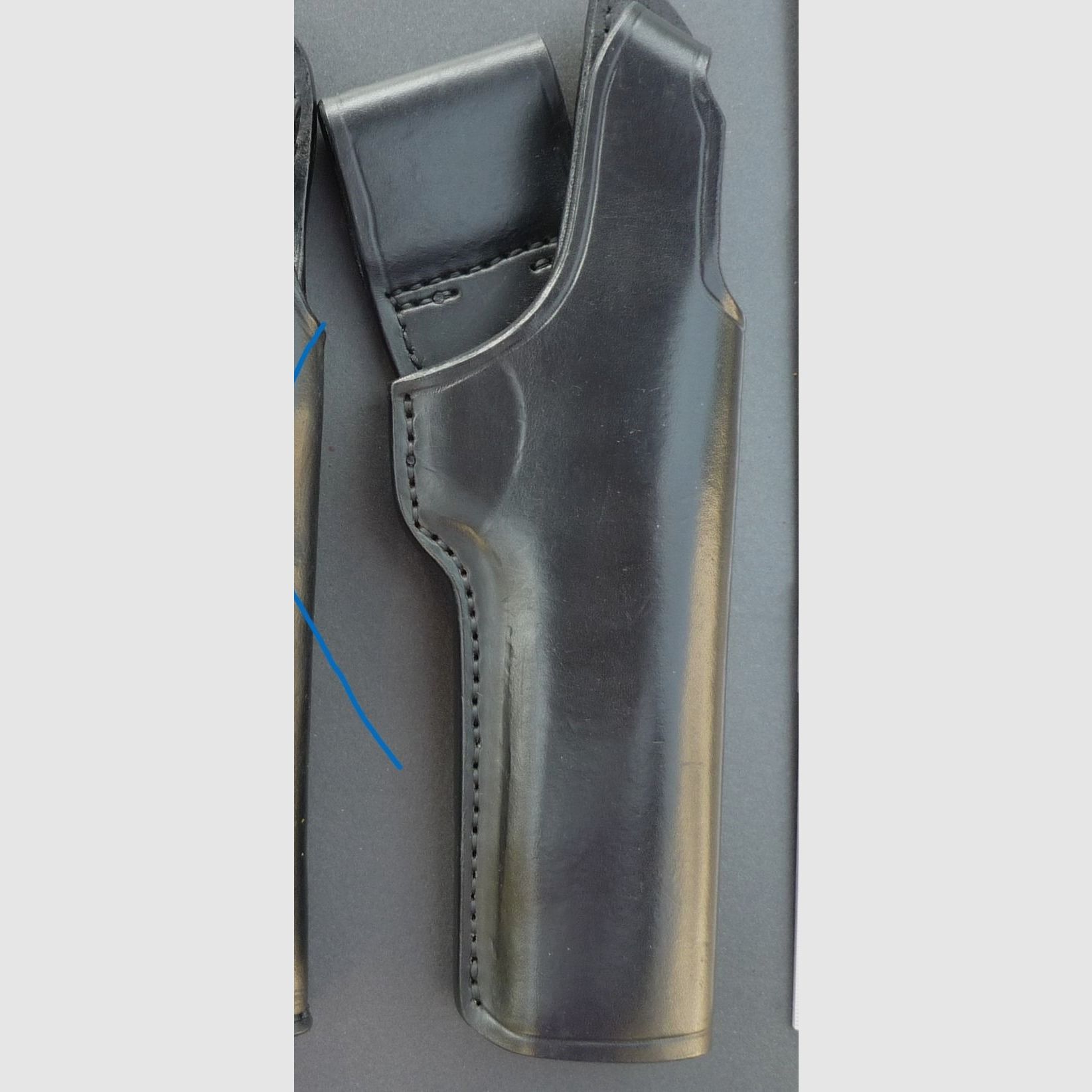 Holster HKDesign Art. Nr. 002 : Holster simple avec fermeture à pression - pour ESP 85 A - pour droitier