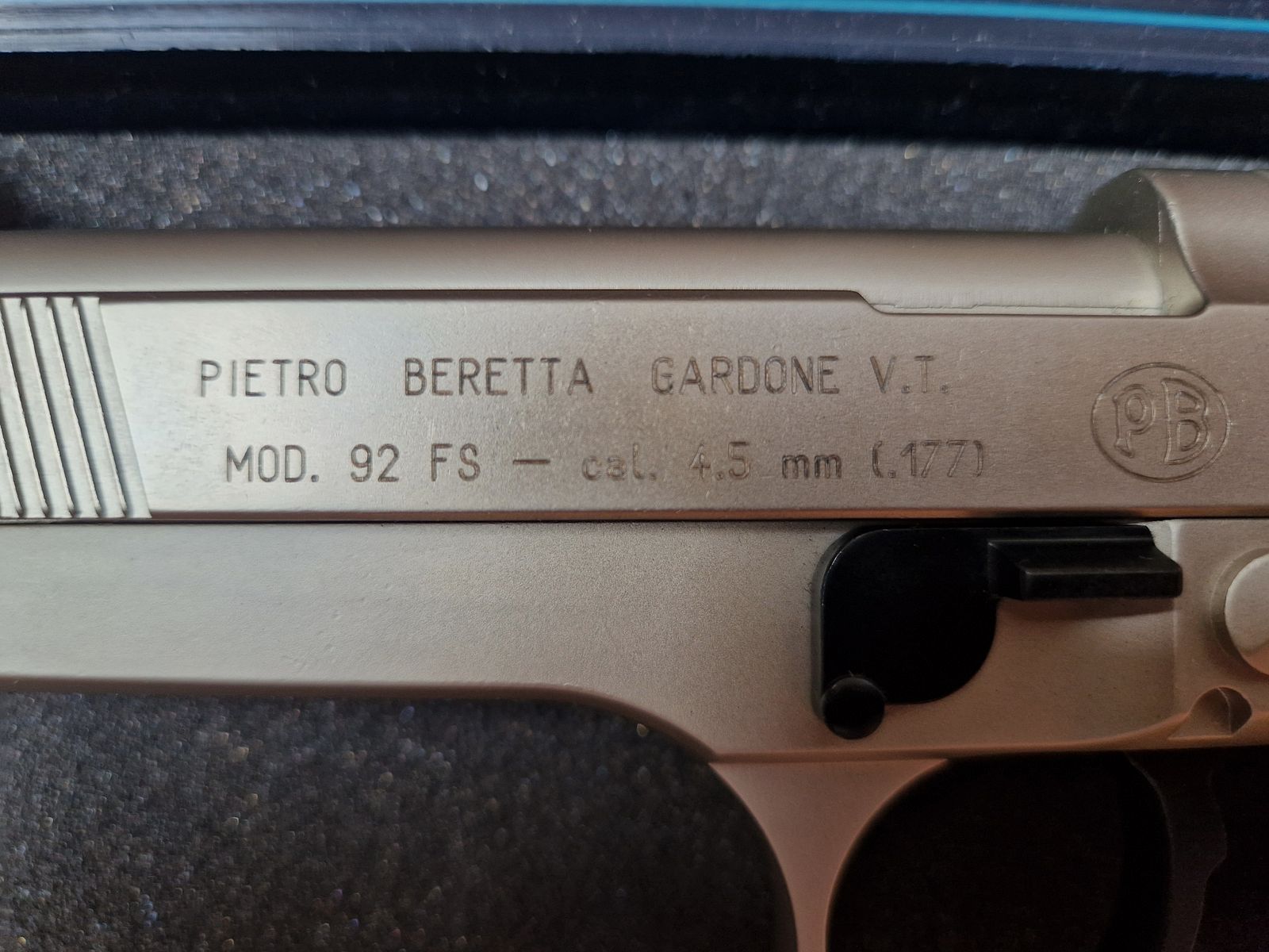 Beretta M 92 FS Diabolo, Vollmetall, vernickelt mit Echtholzgriffschalen