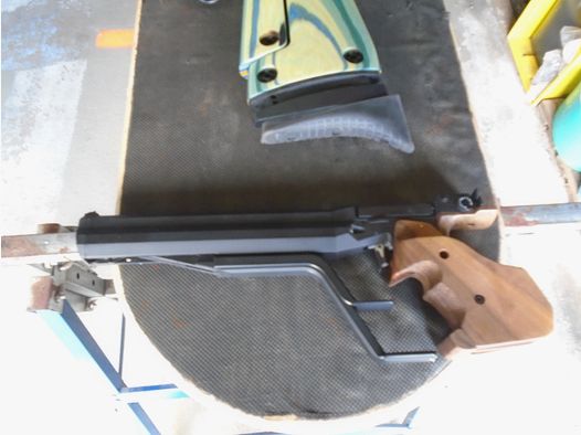 LP Feinwerkbau Model 102