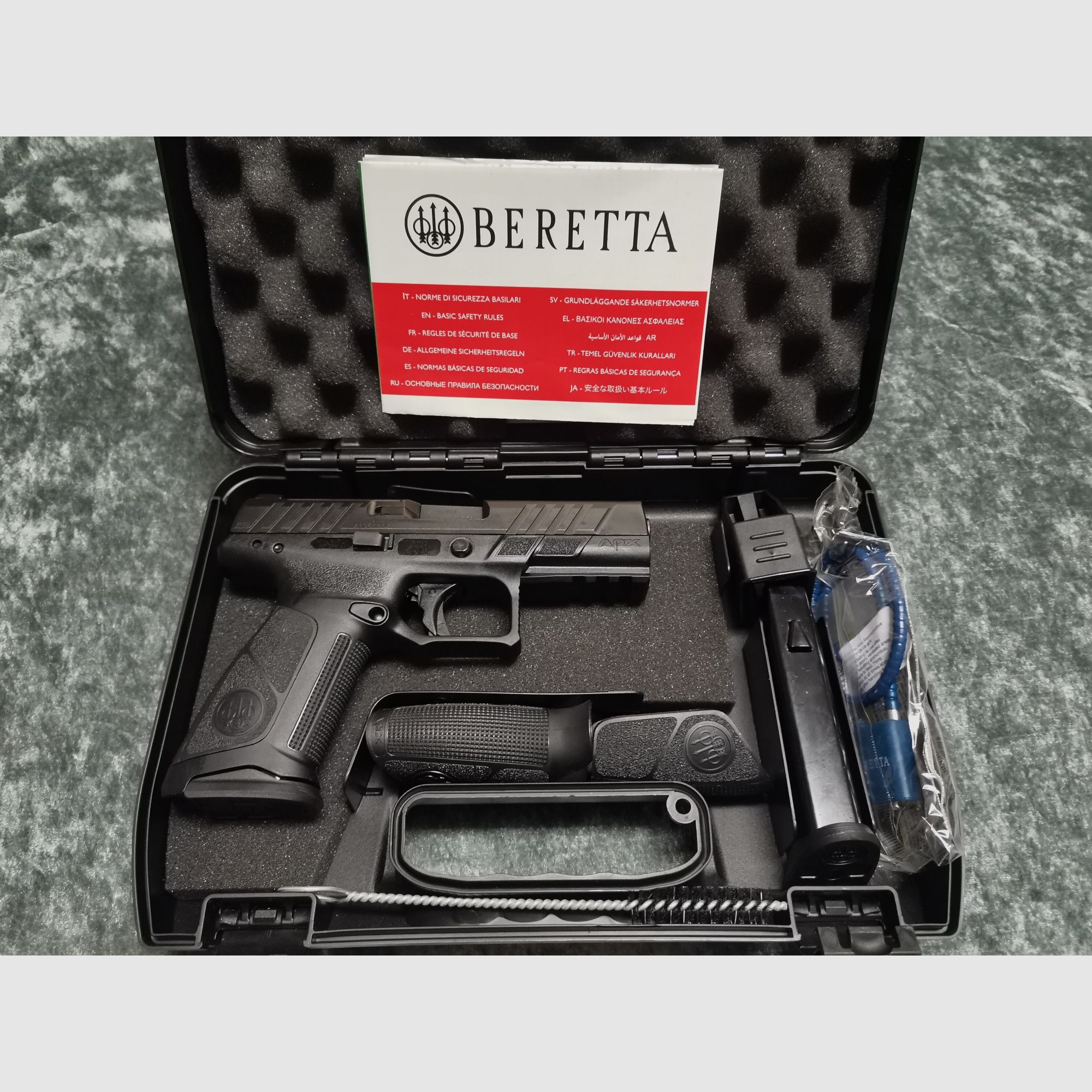 Beretta APX 1 9mm Luger 