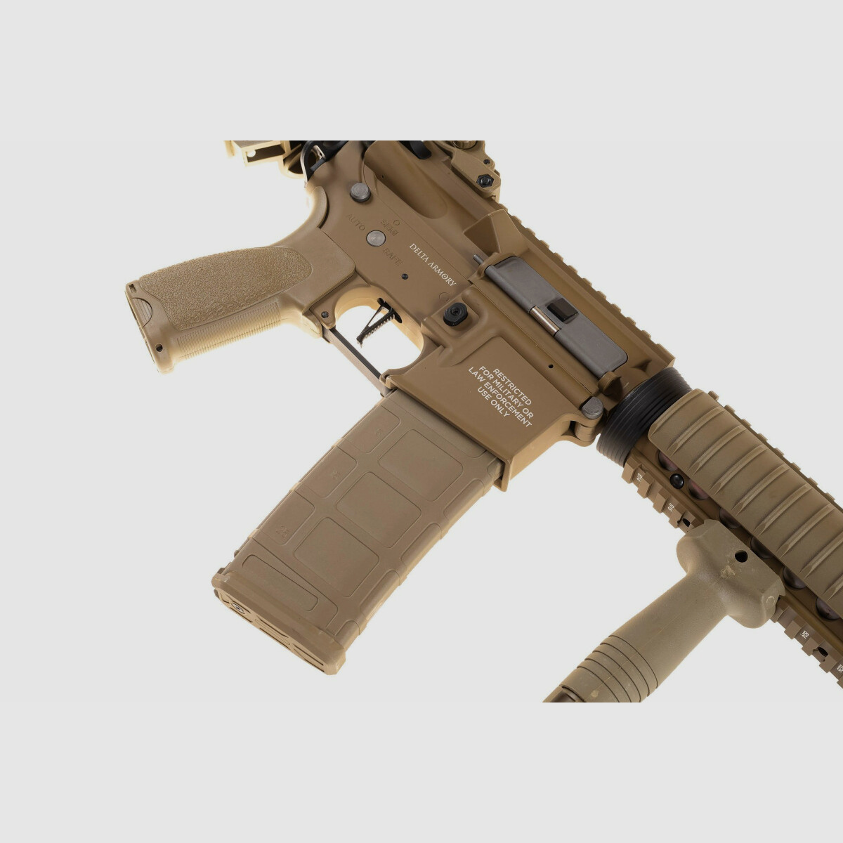 AR15 RIS ALPHA Vollmetall in Tan S-AEG Airsoft frei ab 18 Jahren - Delta Armory
