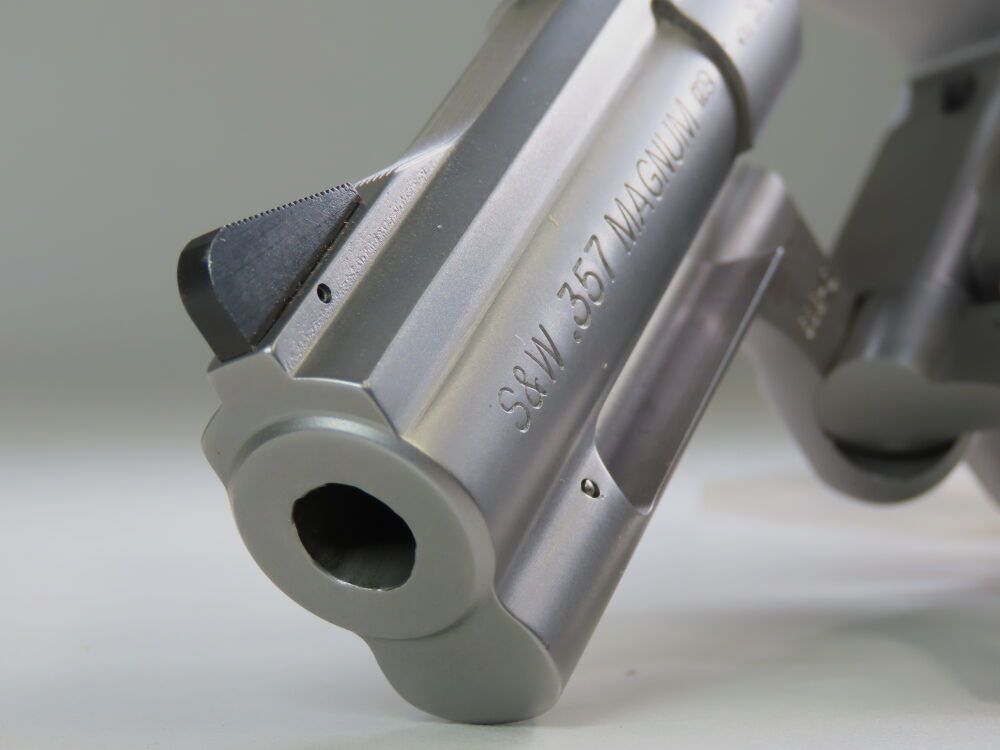 Smith & Wesson 686 Security Six