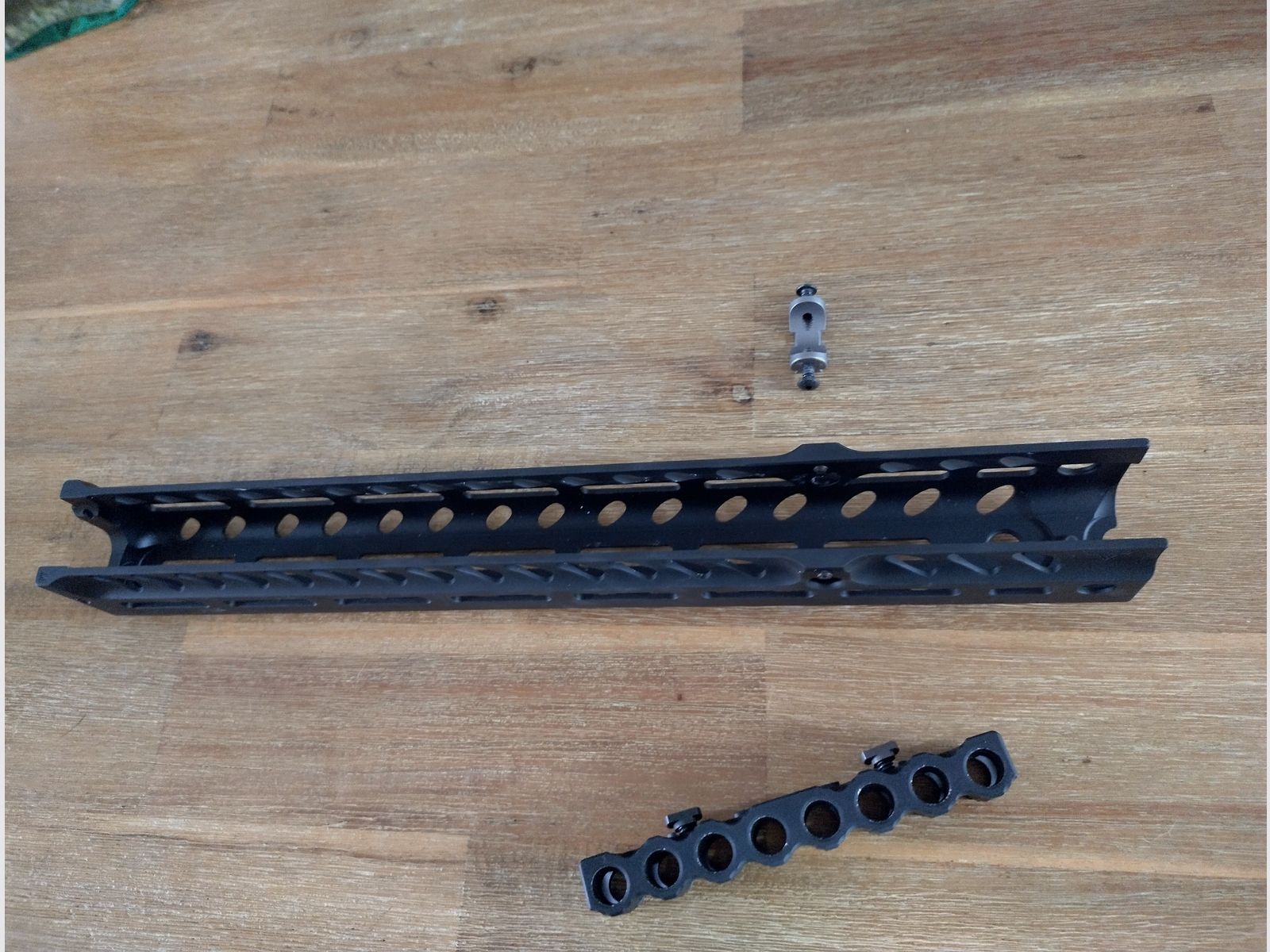 Przedni stock M-LOK - Rossi R95 / Marlin 1895 + 1894, zdjęcie 2 z 4