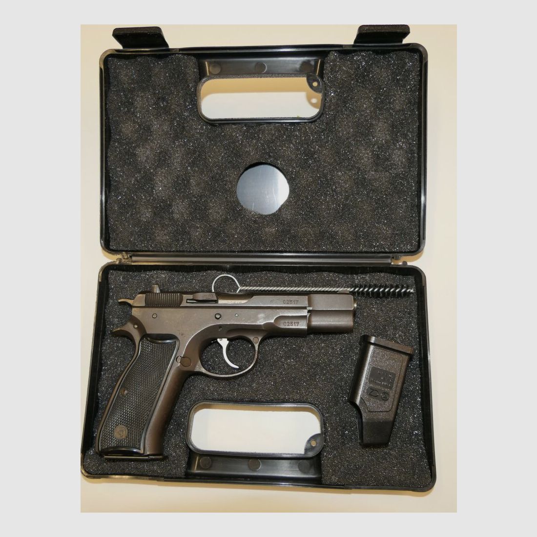 CZ	 Halbautomatische Pistole, CZ75, 9x19mm; 9mm Para; 9mm Luger