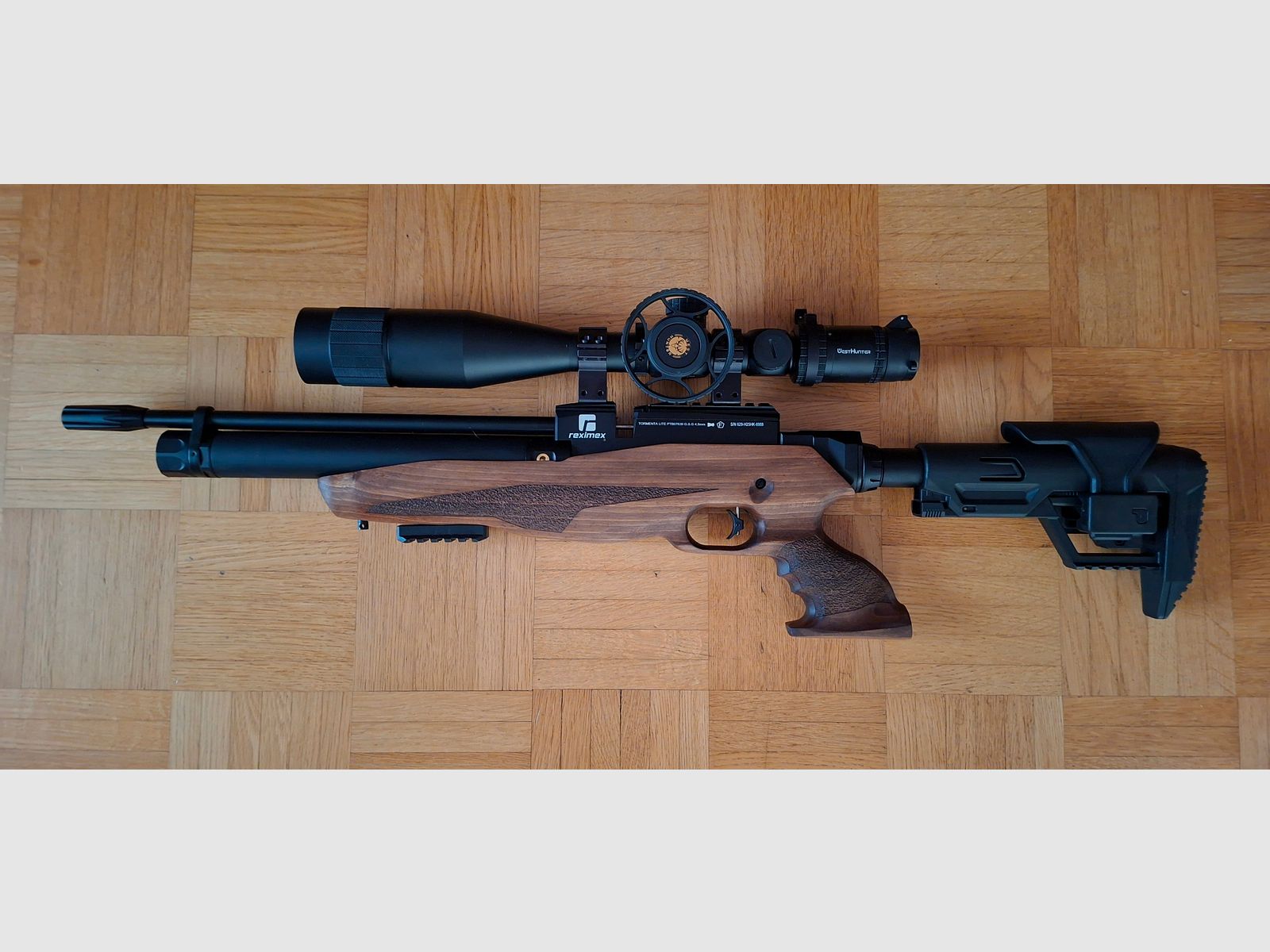 Reximex Tormenta W Lite PCP air rifle 4.5 mm (P18)