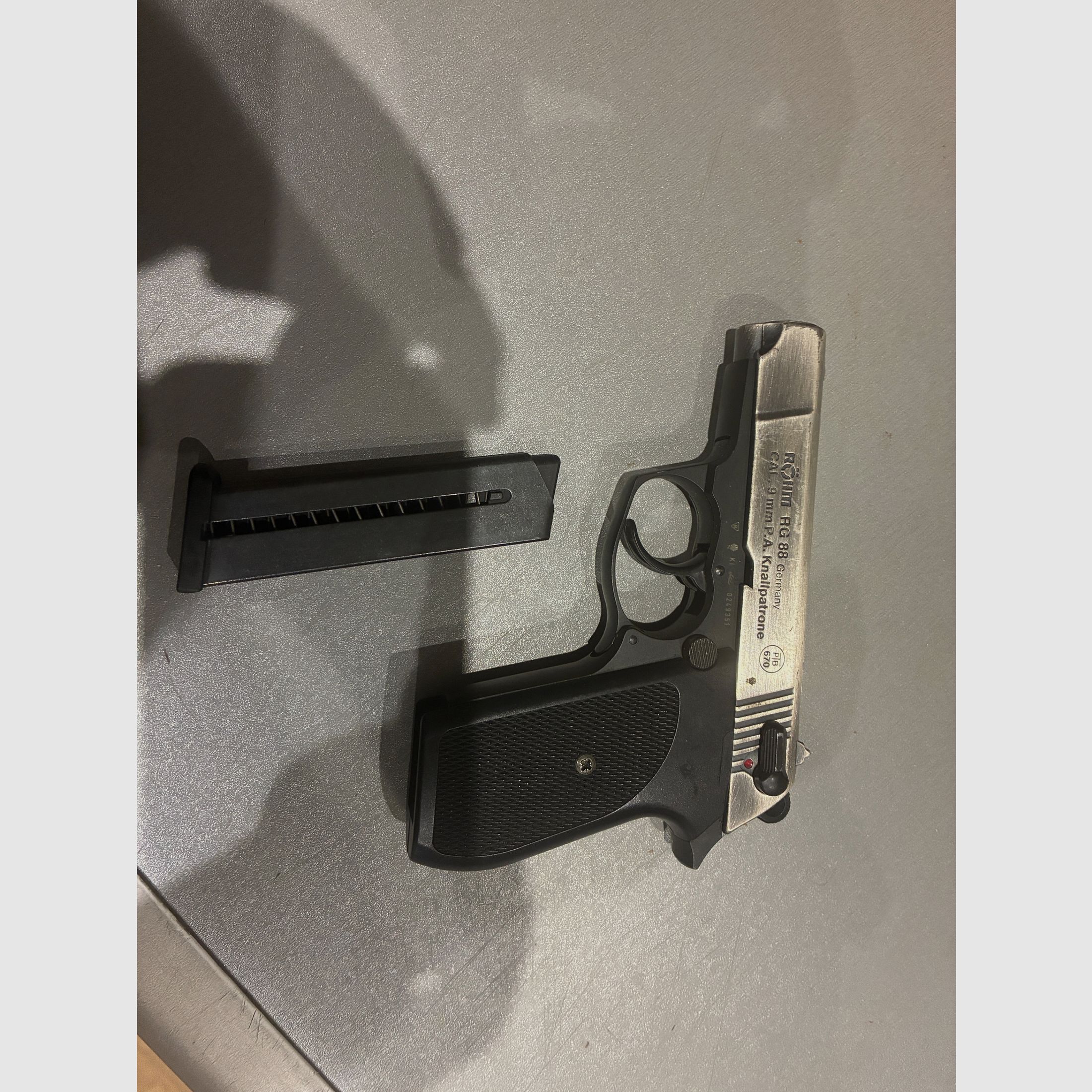 RÖHM RG P88, Bild 1 von 3