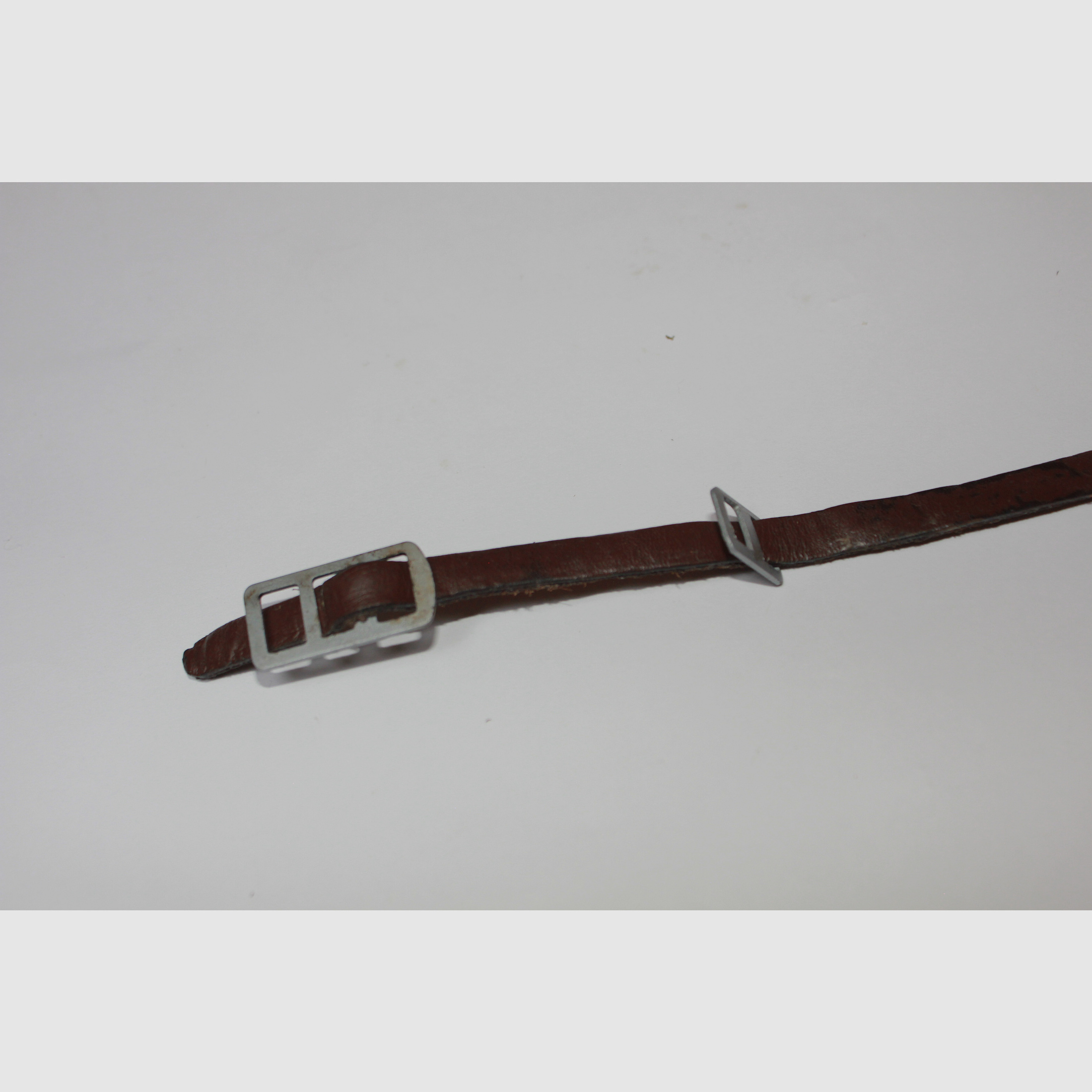 Leder-Frosch und Faustriemen defekt  // AK 6h3 Bajonett Rumänien