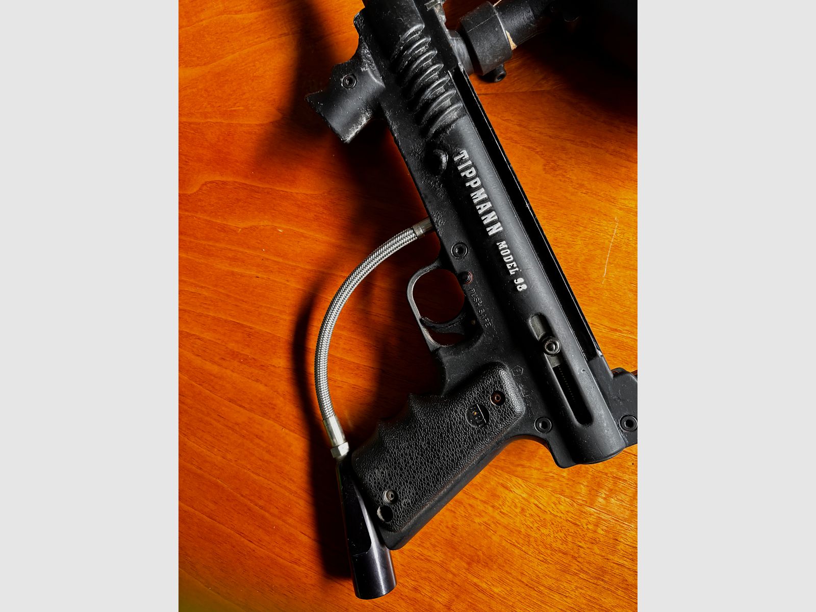 Tippmann Model 98 mit VL 200 Hopper