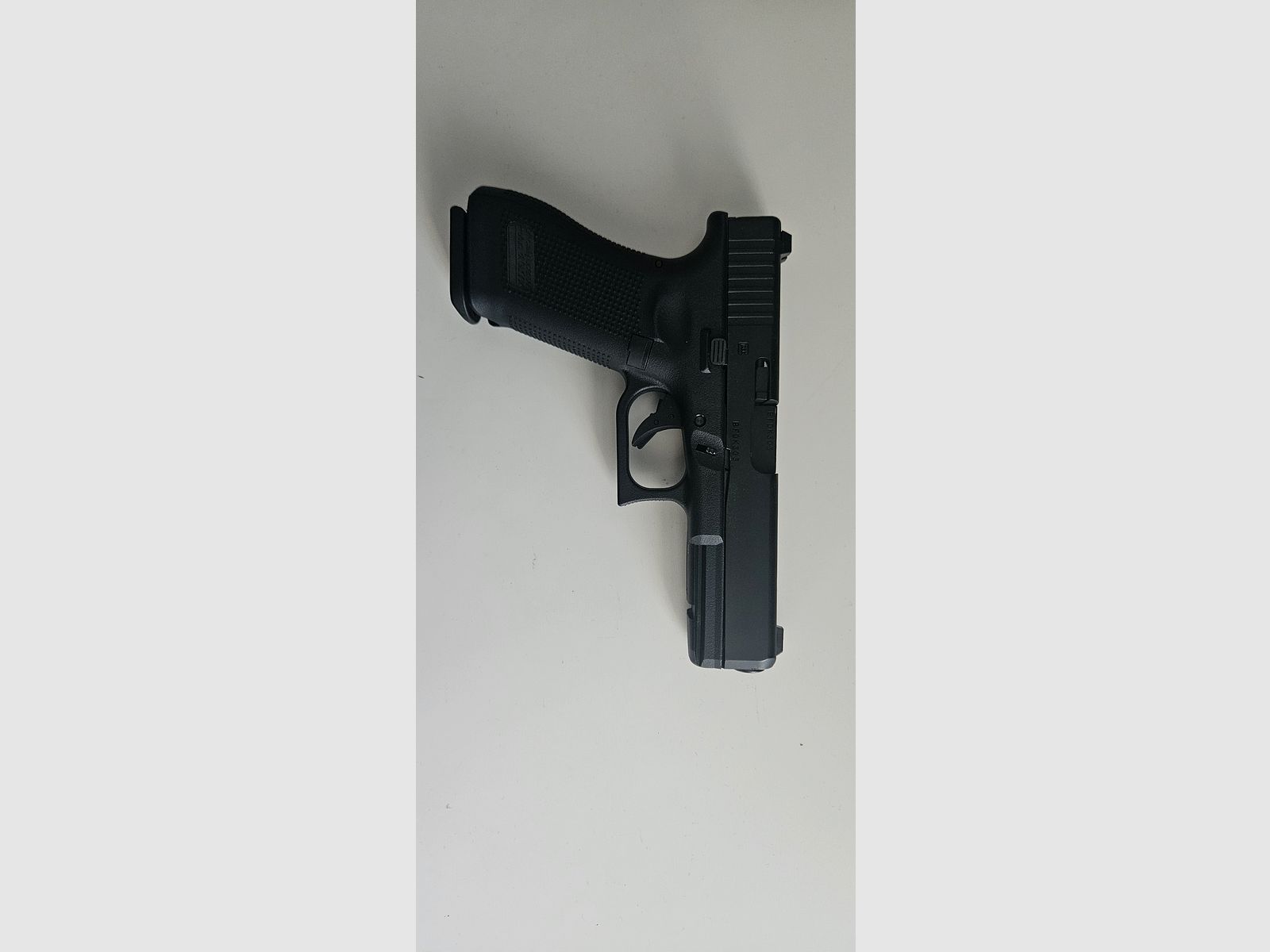 Vendo Umarex Glock 17 Gen 5 GBB