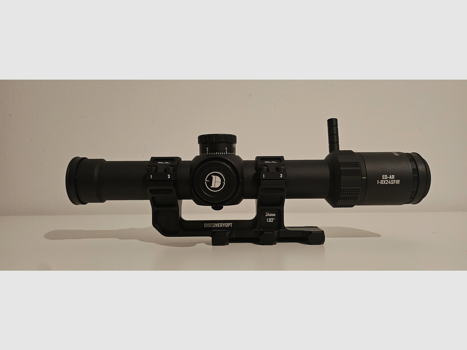 LPVO DISCOVERYOPT, 1–8 × 24 FFP con tubo de 34 mm