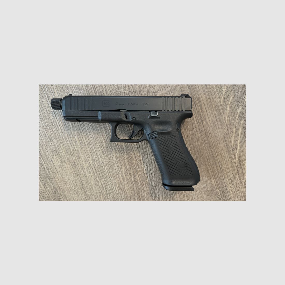 Glock 17 Gen5 mit Gewindelauf 13,5x1 links