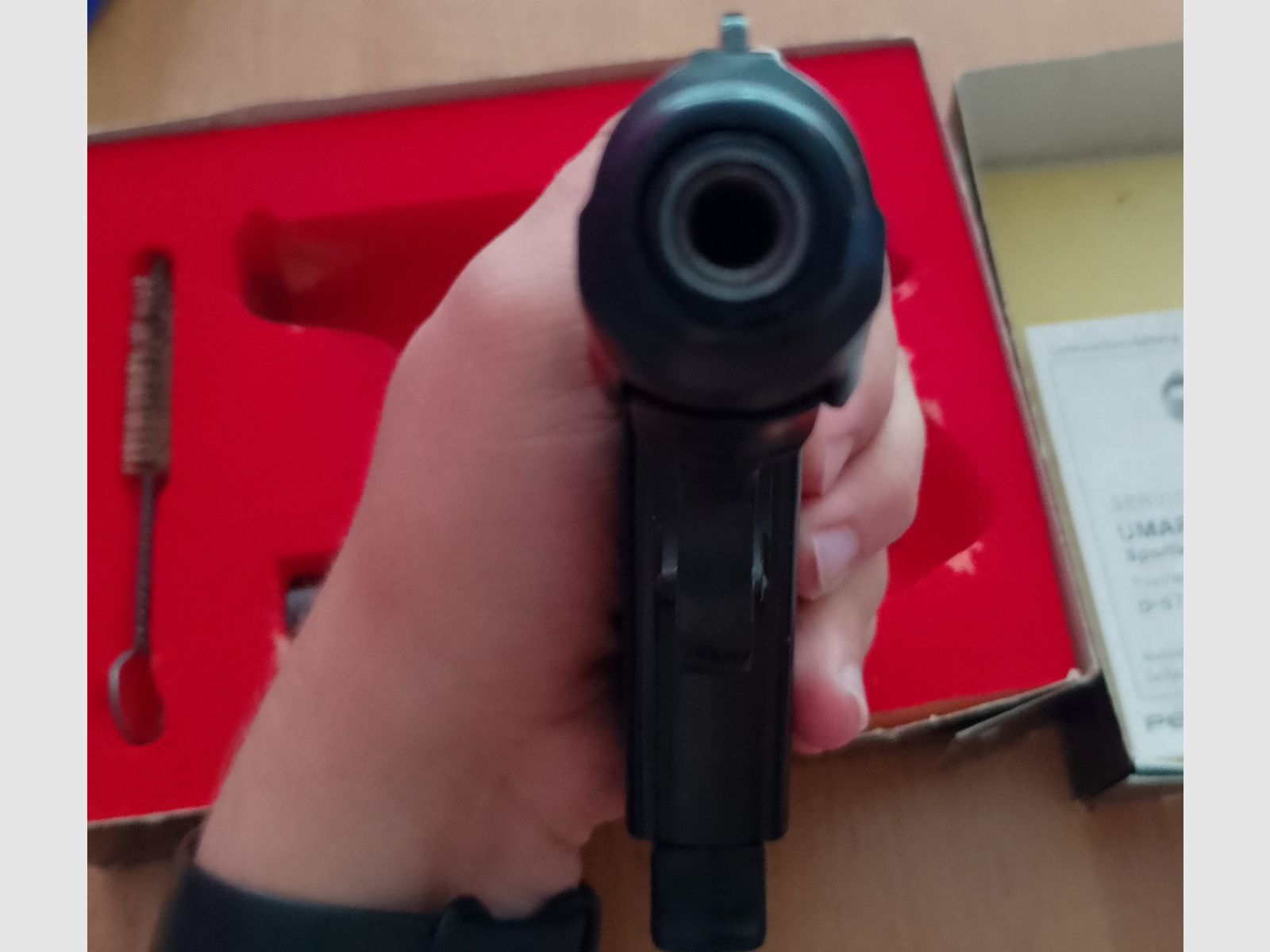 Perfecta Mod. FBI 8000 Cal. 8mm blank in PTB 196/2 in original packaging!