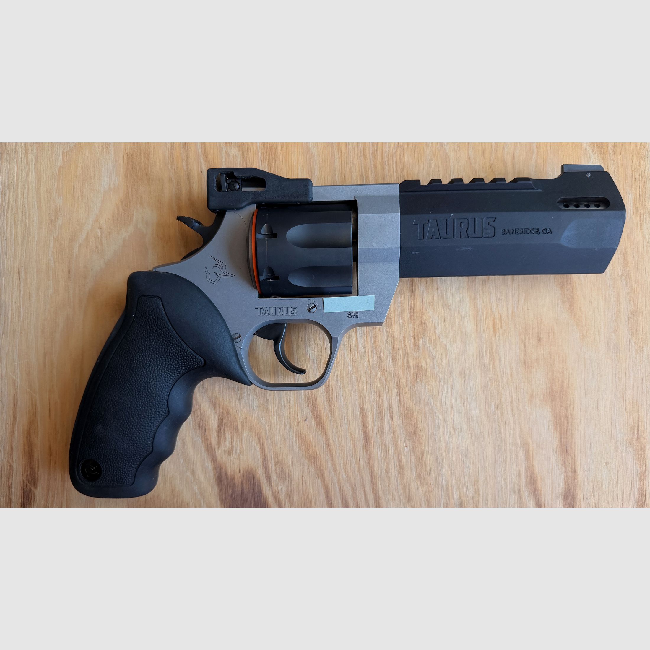 Revolver Taurus Raging Hunter 357. Mag, couleur DuoTone, longueur de canon 5 1/8.
