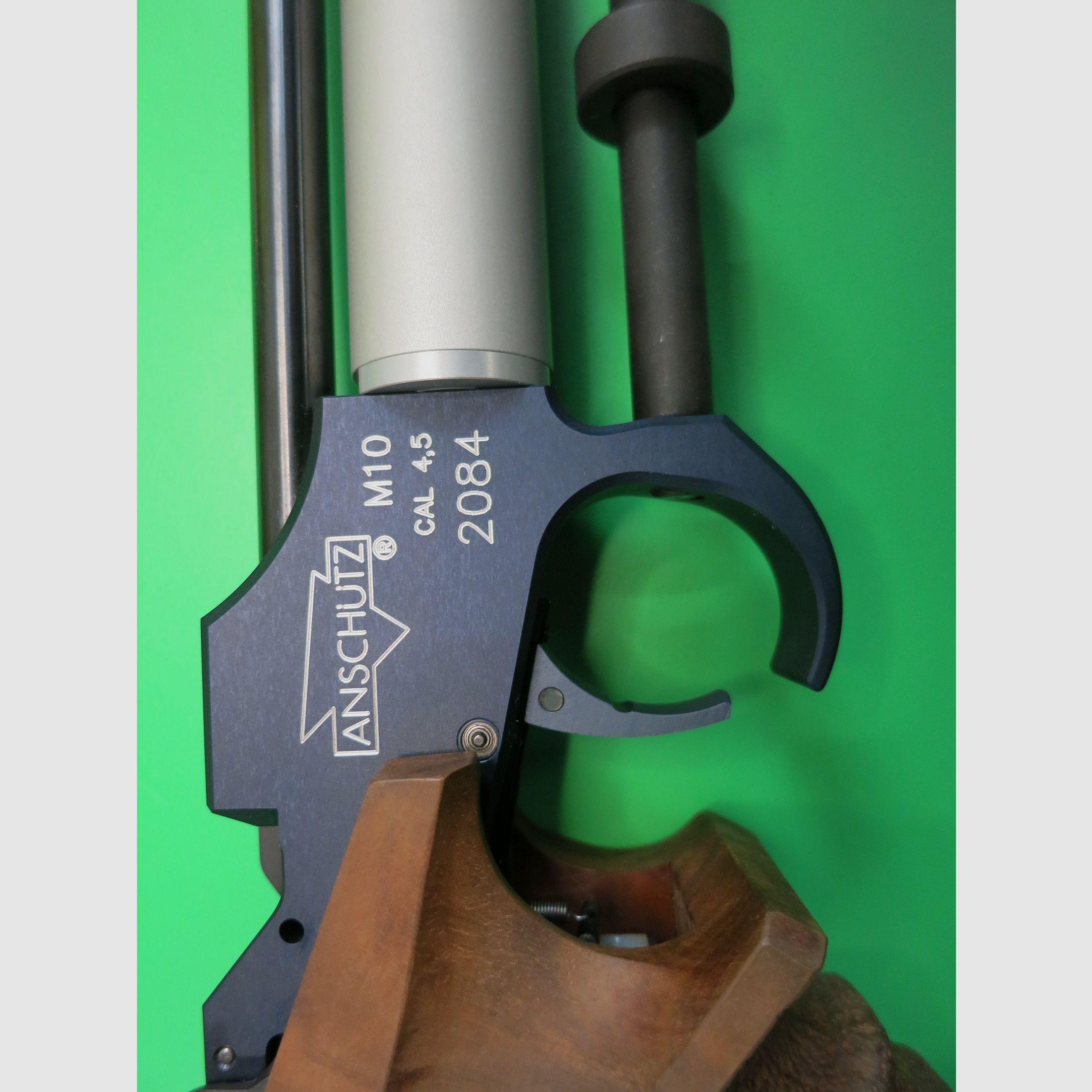 Anschütz M10 – Präzisions-KK-Pistole, SAM Swiss made, Kaliber .177 4,5mm, Morini-Griff, Trockenschußhebel!      #60