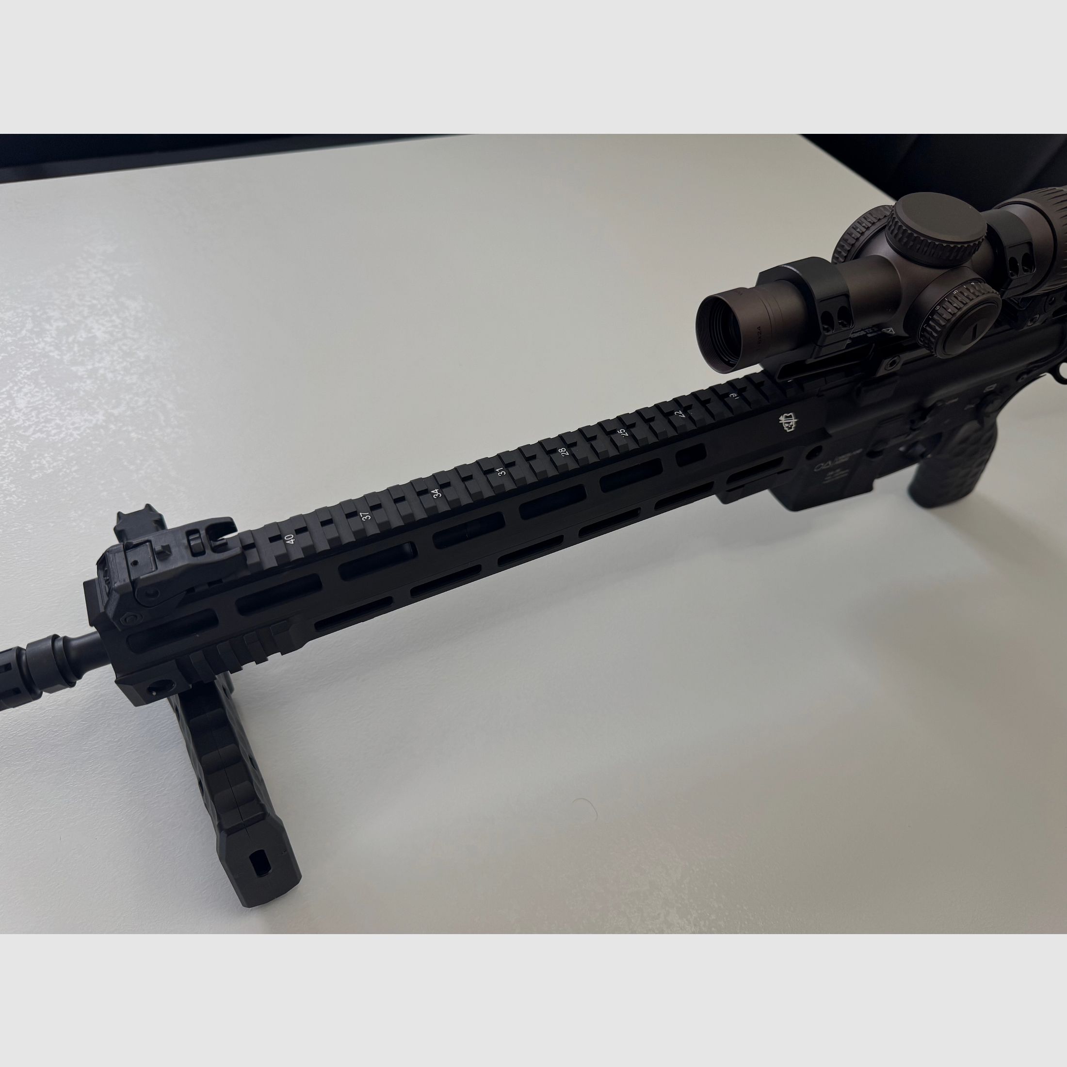 Oberland Arms OA-15 SL14 (14,5“) mit OA-Montage und Razor Gen ll 1-6x24